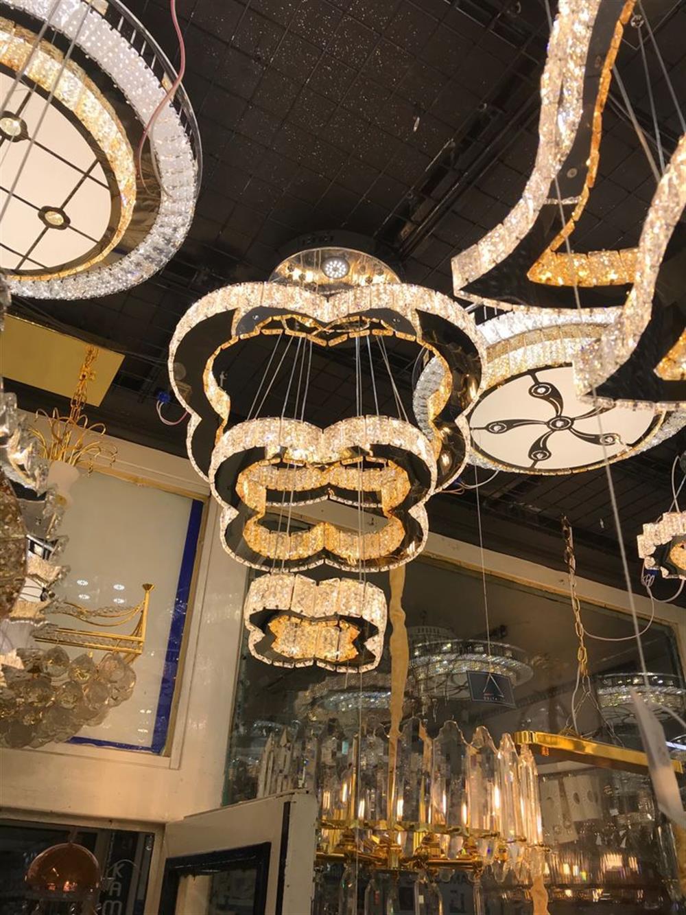 Papatya 3lü Kristal Taşlı Led AvizeGerçek Kristal Taşlı Silver Yuvarlak Tek Halkalı Led Avize | Avize | Avize Modelleri | Tasarım Avizeler | Salon Avizeleri