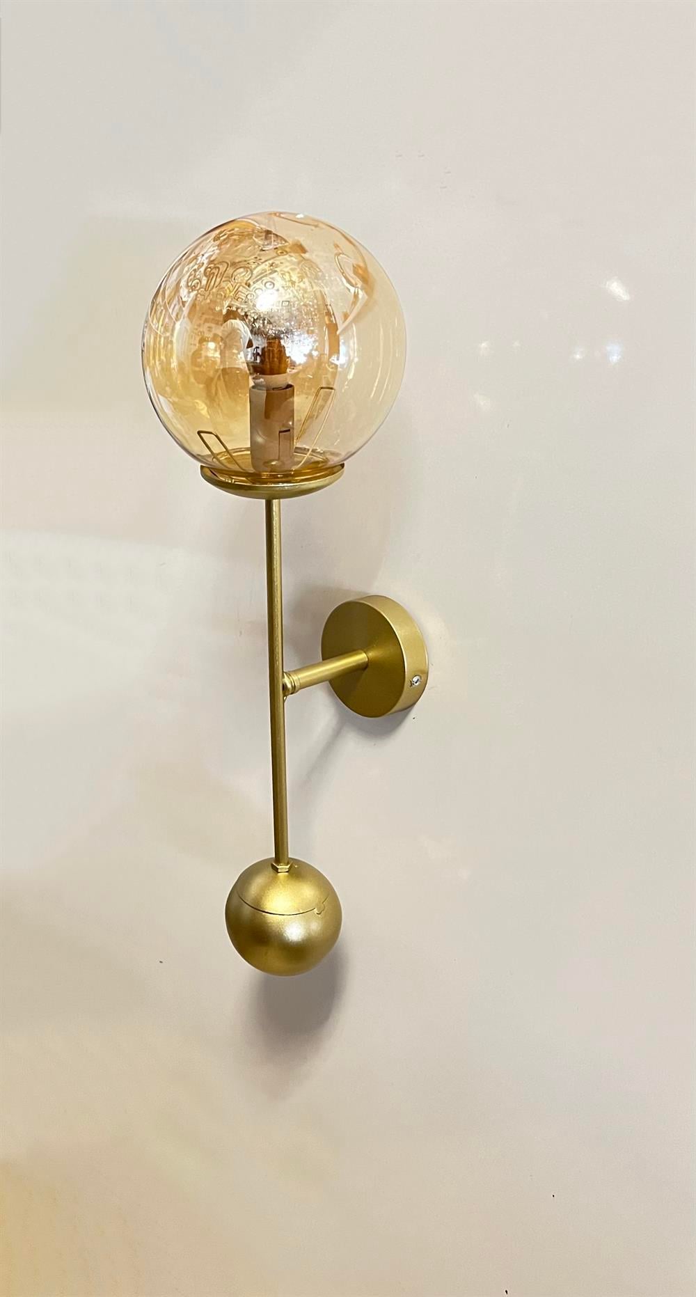 Şarjlı Pilli Aplik Gezegen Gold Metal Camlı Aplik - 9v Pil ve Özel Tasarım Ampul İçindedir - Tek Adet FiyatıdırŞarjlı Pilli Aplik Gezegen Metal Camlı Aplik - 9v Pil ve Özel Tasarım Ampul İçindedir - Tek Adet Fiyatıdırgaziantepavize