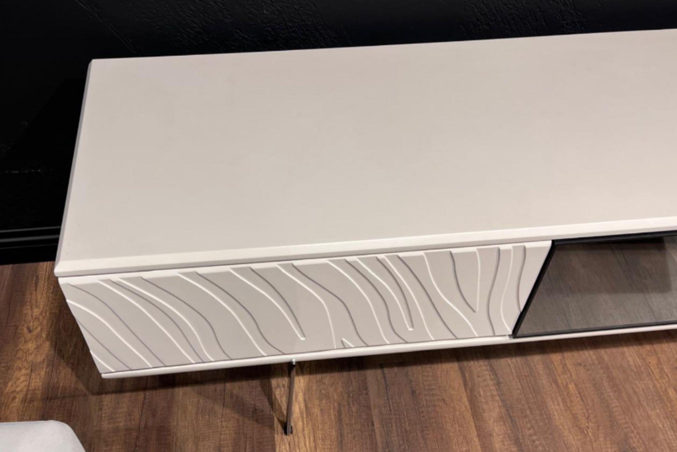 OUTLETLouden Tv Sehpası-Outlet
