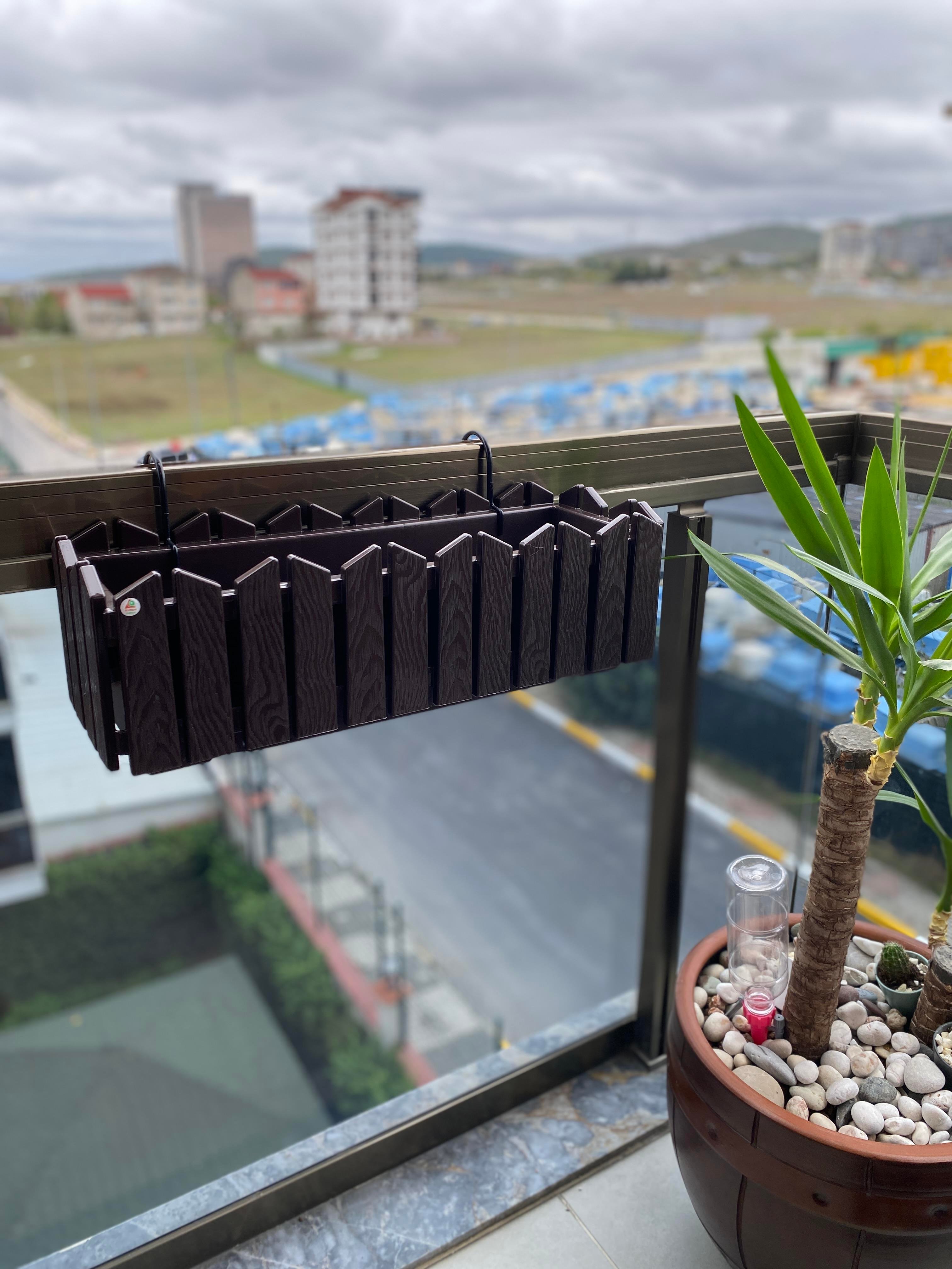 Efes Balkon Çit Saksı Askılı 9 Litre _Askı Aparatı dahildir.