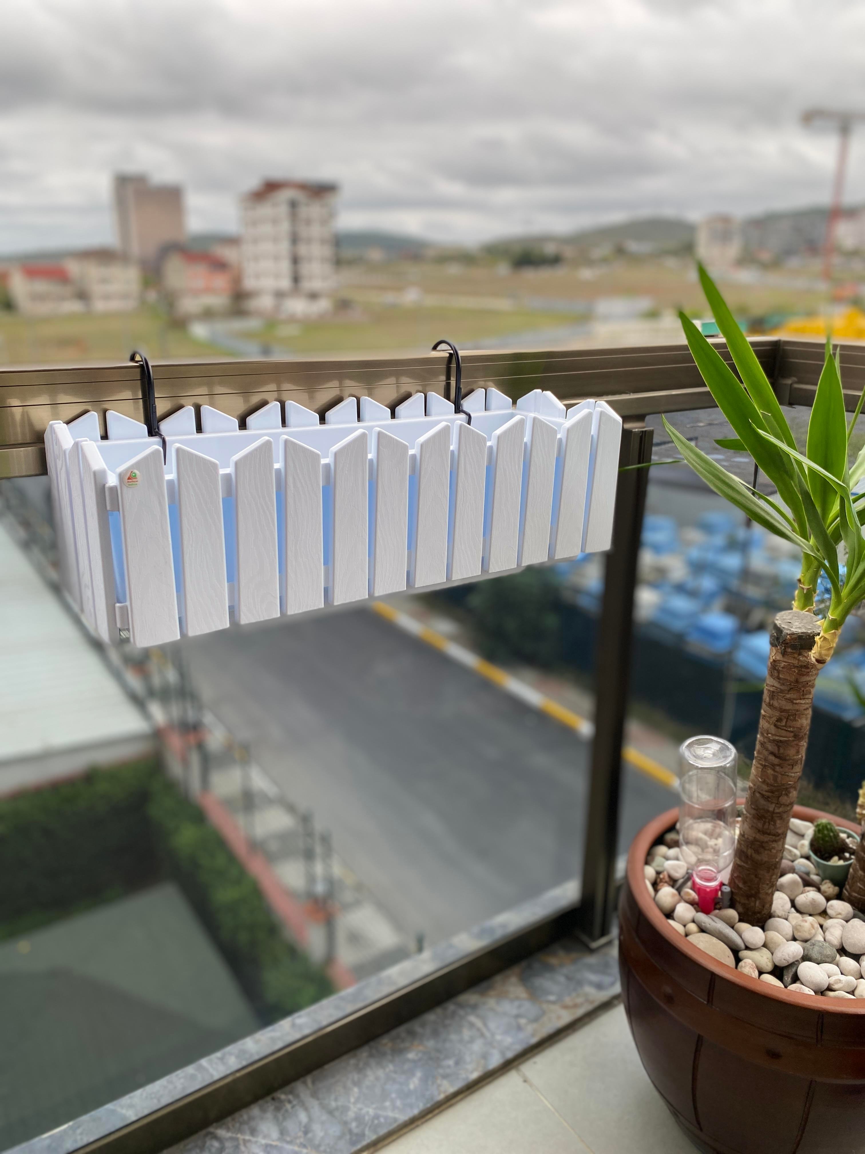 Efes Balkon Çit Saksı Askılı 9 Litre _Askı Aparatı dahildir.