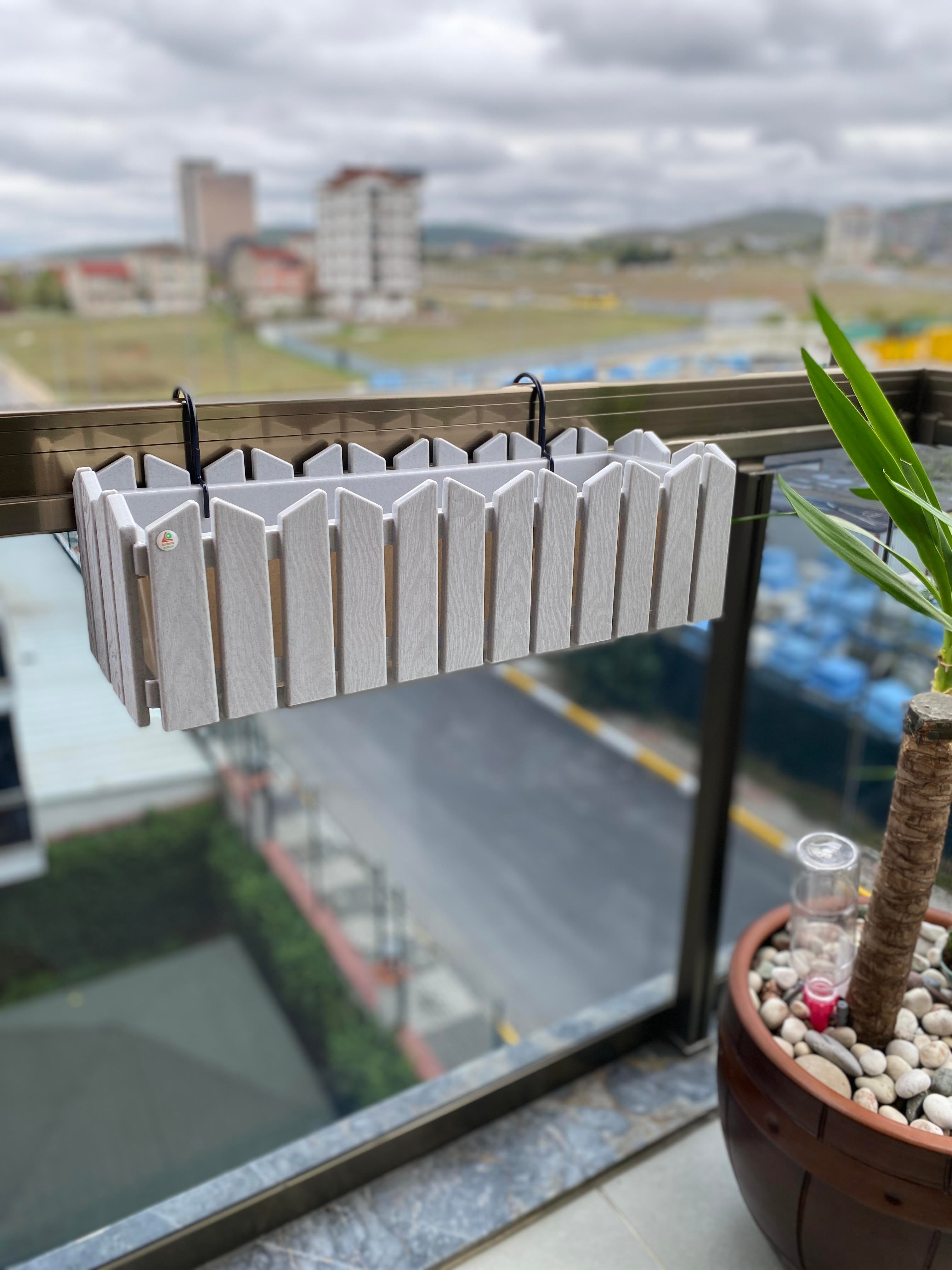 Efes Balkon Çit Saksı Askılı 9 Litre _Askı Aparatı dahildir.