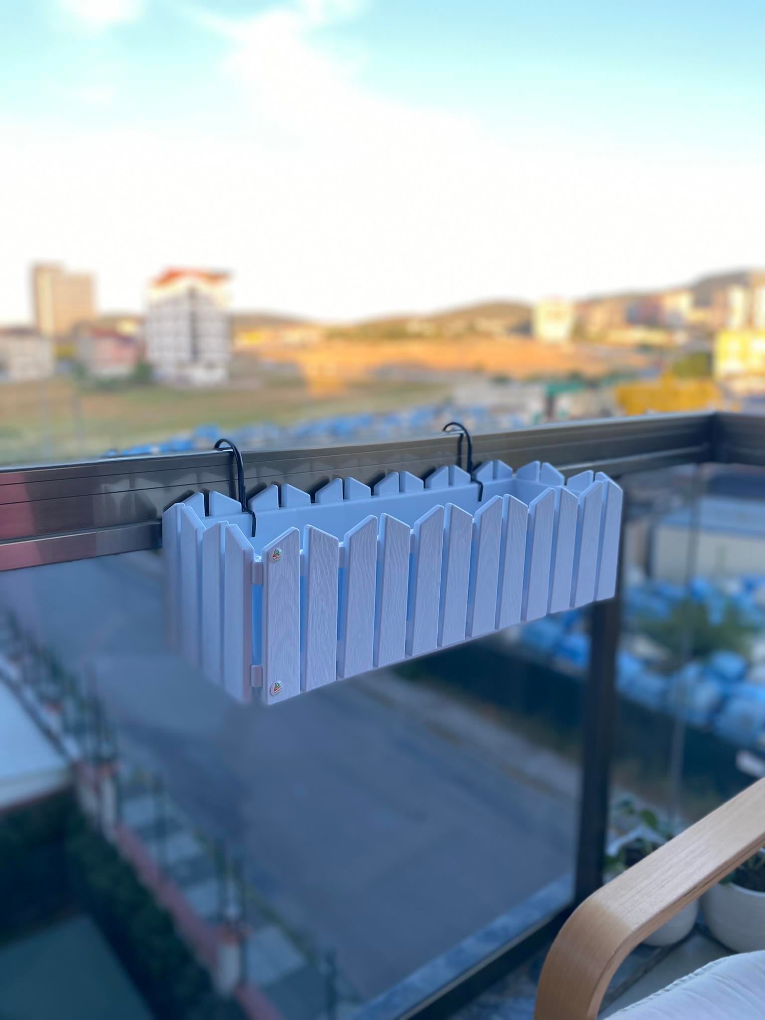 Kartepe Efes Balkon Çit Saksı Askılı 9 Litre _Askı Aparatı dahildir.