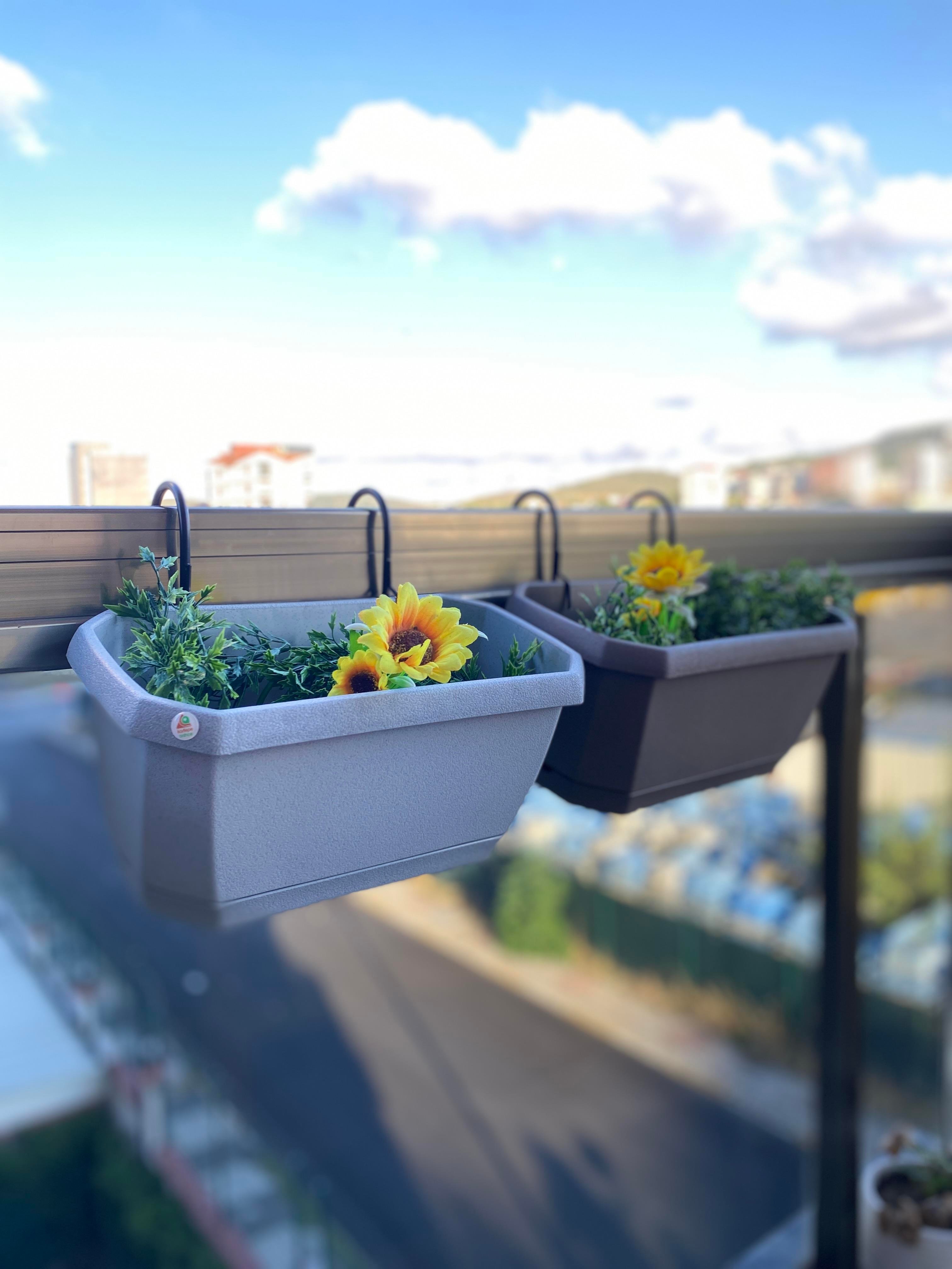 Stil Balkon Çit Saksı Askılı 4.Litre _Askı Aparatı dahildir.
