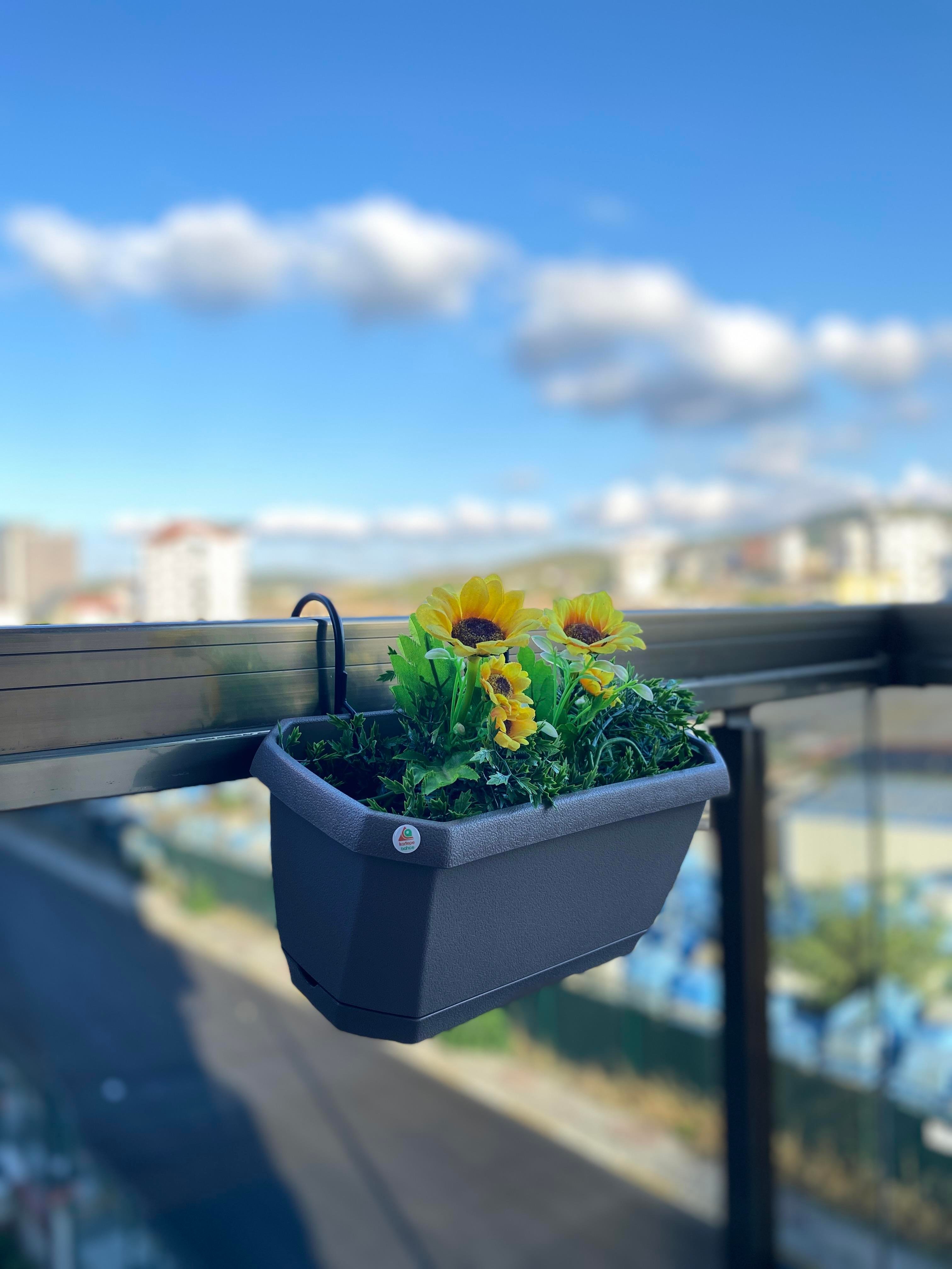 Stil Balkon Çit Saksı Askılı 4.Litre _Askı Aparatı dahildir.