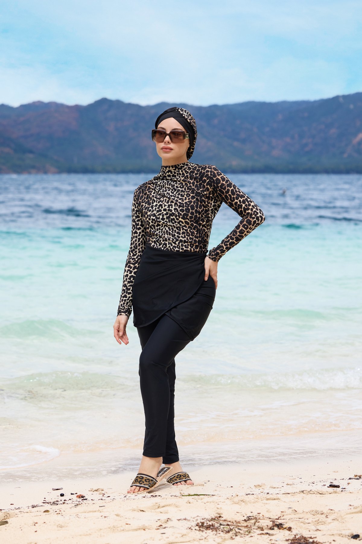 Serengeti Model Etekli Yanı Büzgülü Lycralı Tasarım Tesettür Mayo Takım | Markasız