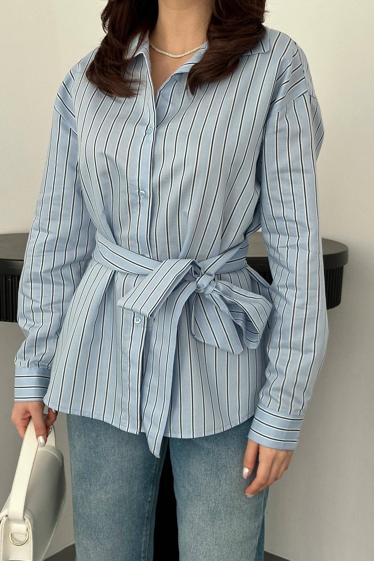 Toptan Bebe Mavi Boyundan Bağlamalı Çizgili Gömlek