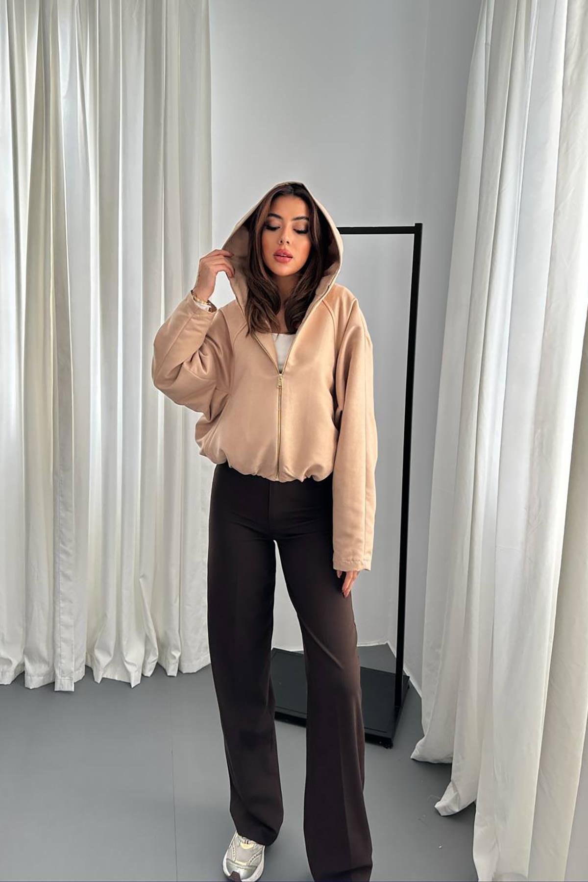 Toptan Bej Kısa Kapüşonlu Ceket