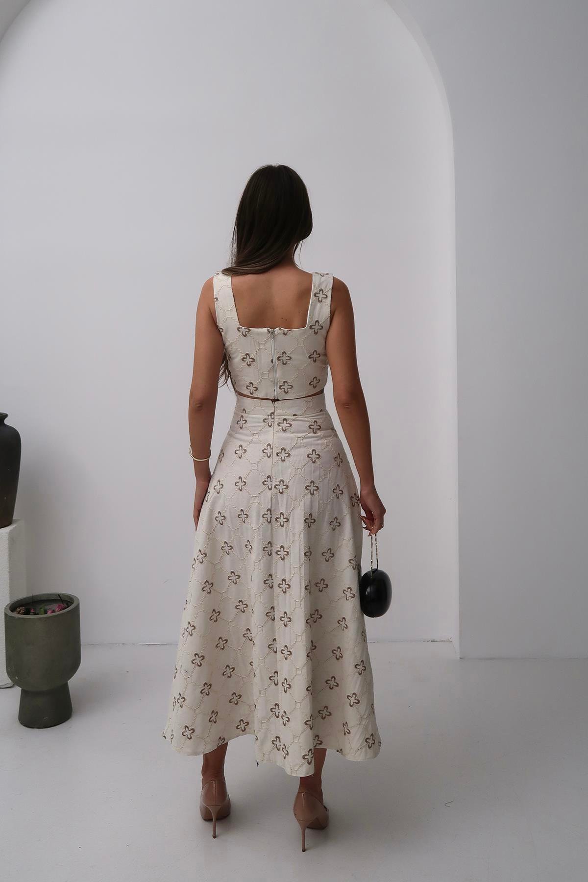 Toptan Bej Nakışlı Keten Takım