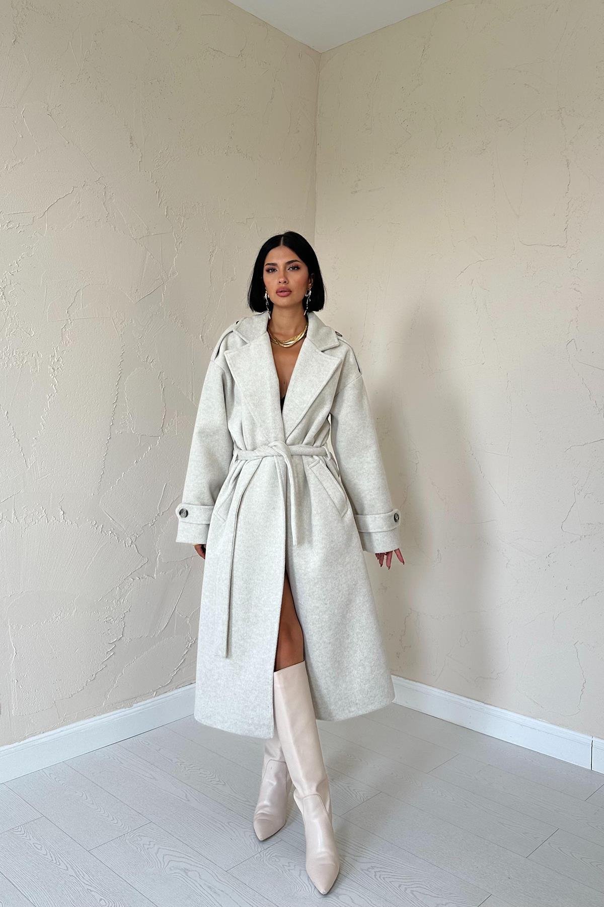 Bej Uzun Kaşe Kemerli Kaban