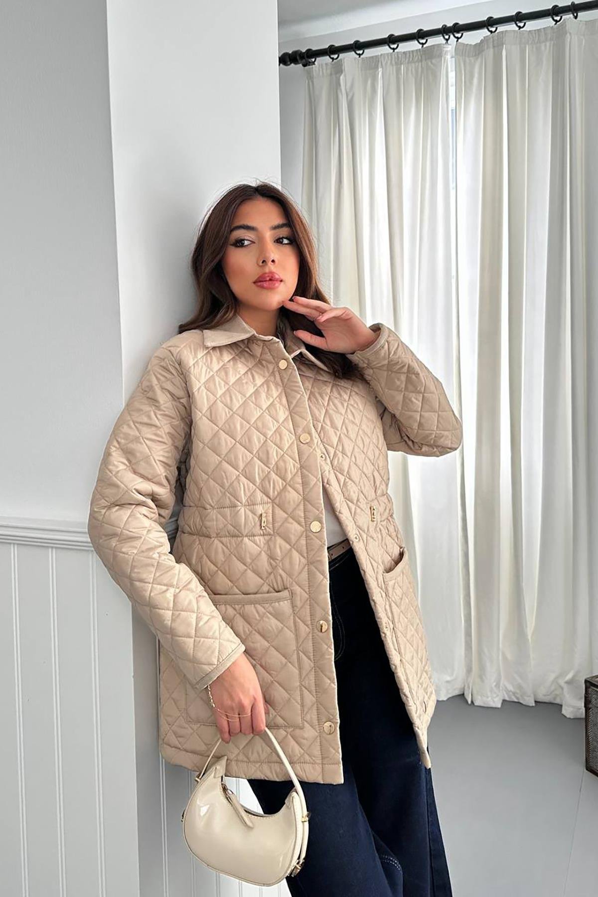 Toptan Bej Yakası Süet Kapitone Ceket