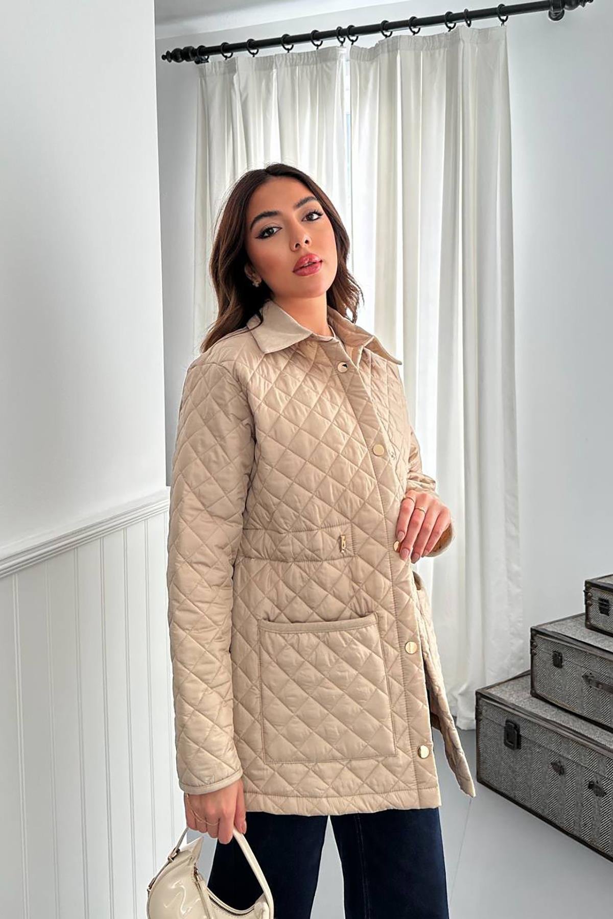 Toptan Bej Yakası Süet Kapitone Ceket