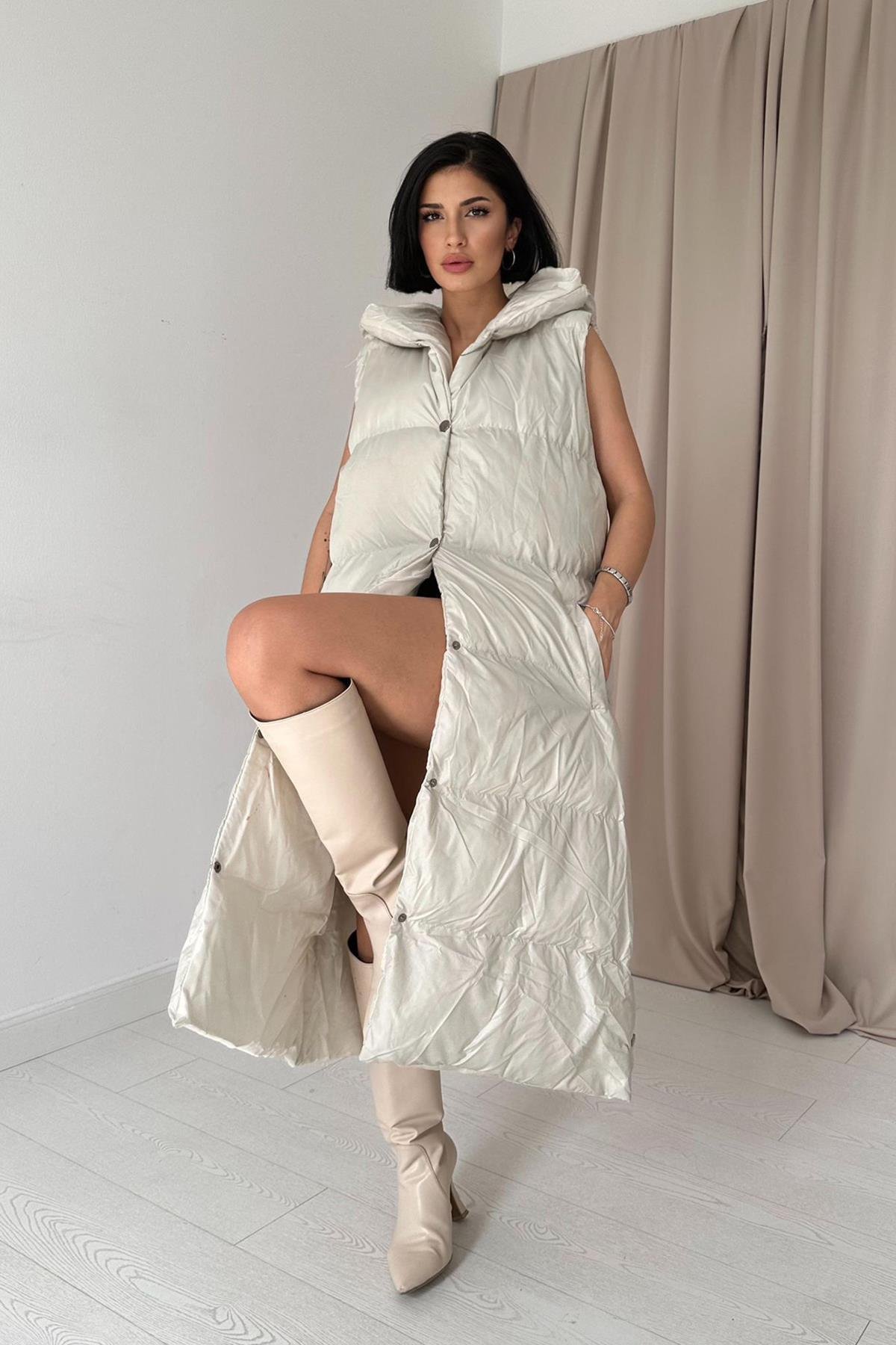 Бежевый Жилет-Пуховик С Боковыми Разрезами