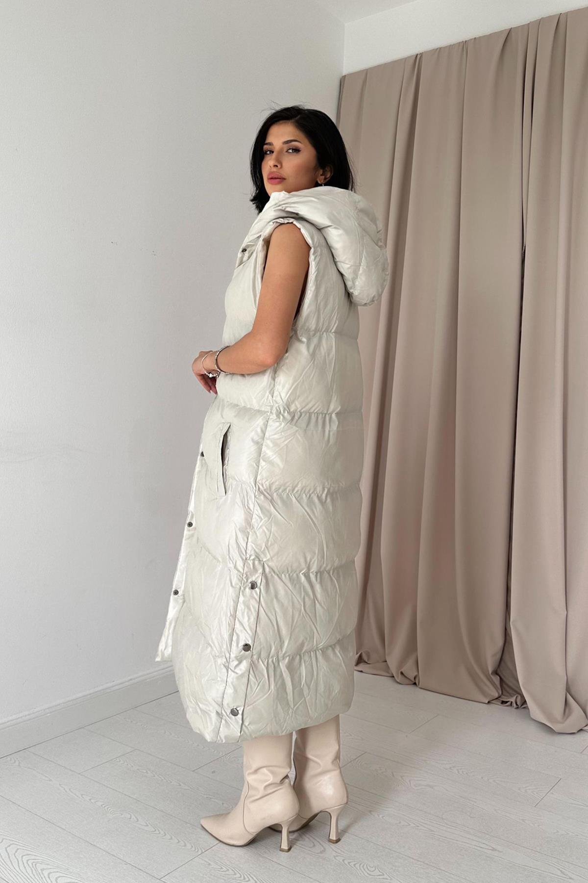 Бежевый Жилет-Пуховик С Боковыми Разрезами