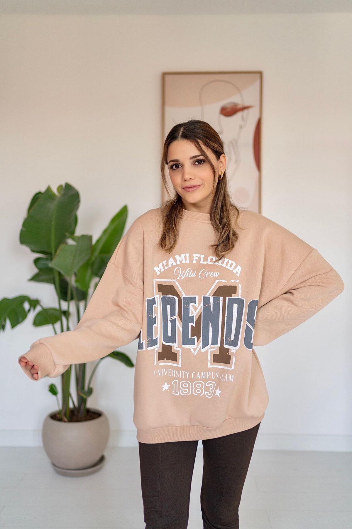 Bej Yazı Baskılı Sweatshirt