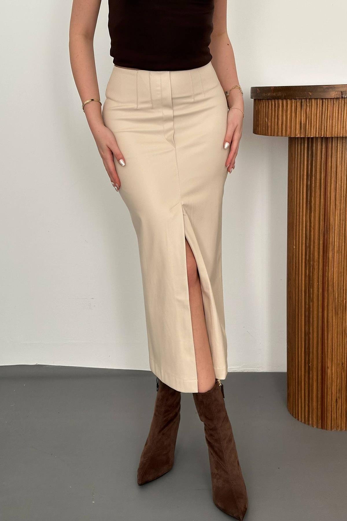 Toptan Bej Yırtmaçlı Süs Patlı Etek