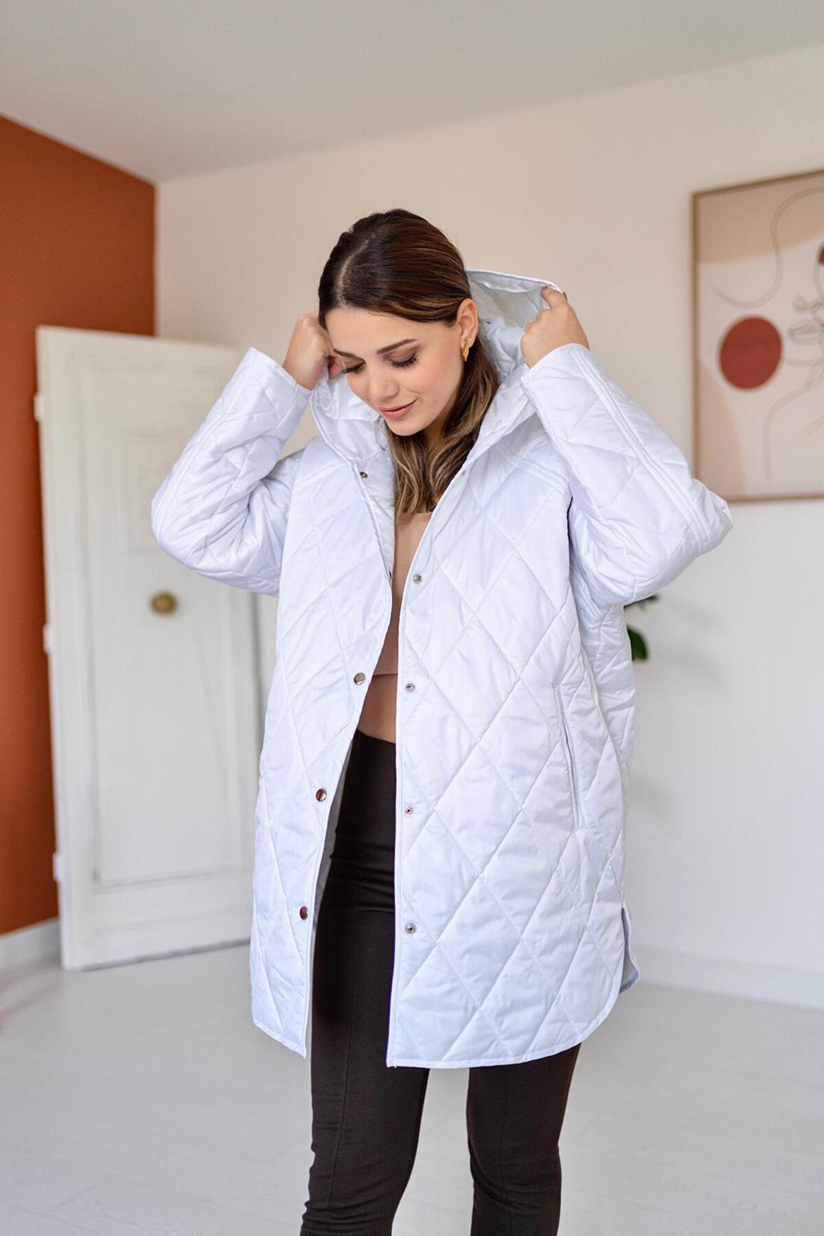 White Diamond Pattern Coat