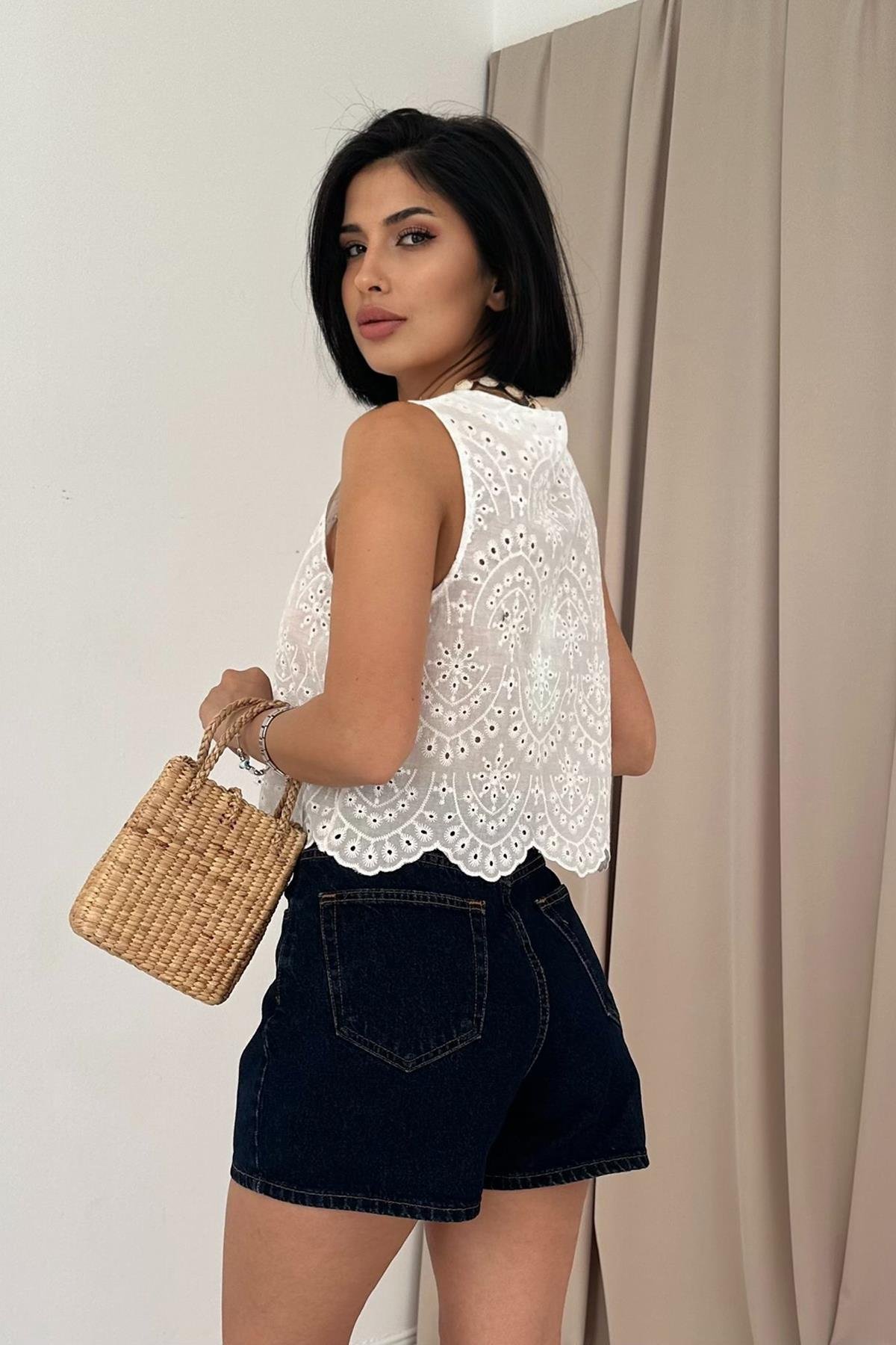 Toptan Beyaz Sıfır Kol Brode Bluz