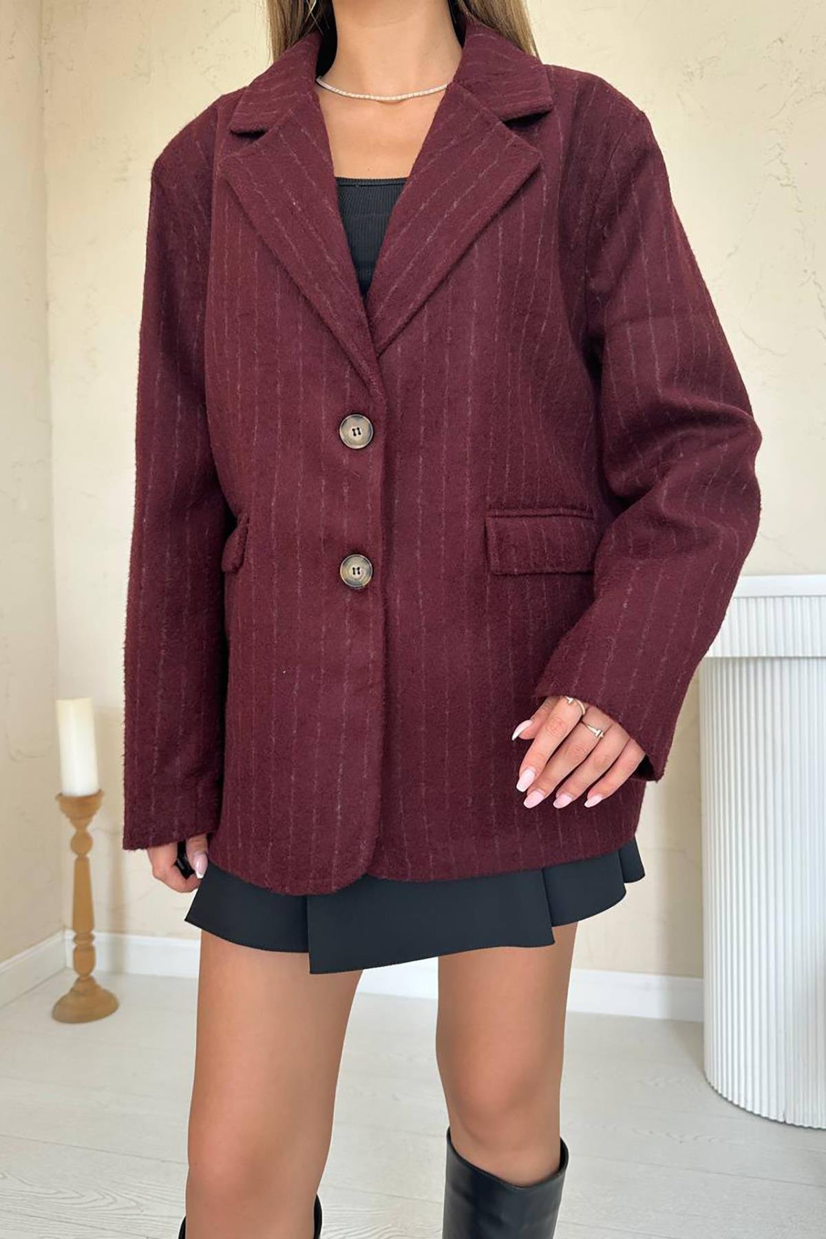 Оптовая продажа бордовой полосатой шерстяной куртки