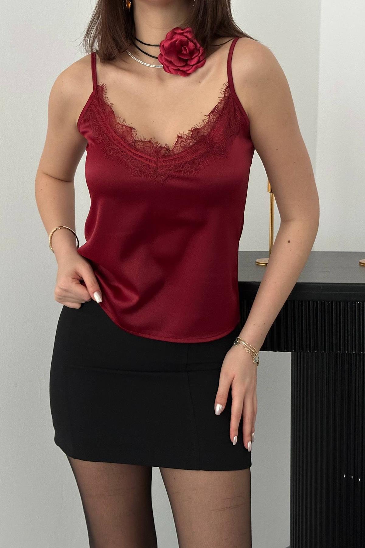 Toptan Bordo Dantelli Saten Bluz