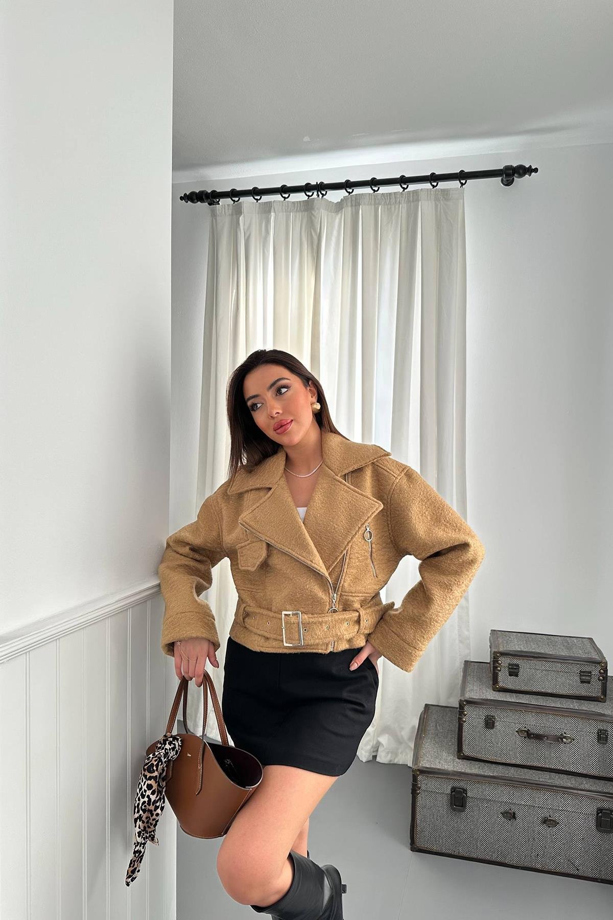 Оптовая продажа кашемирового пальто Camel Eyelet