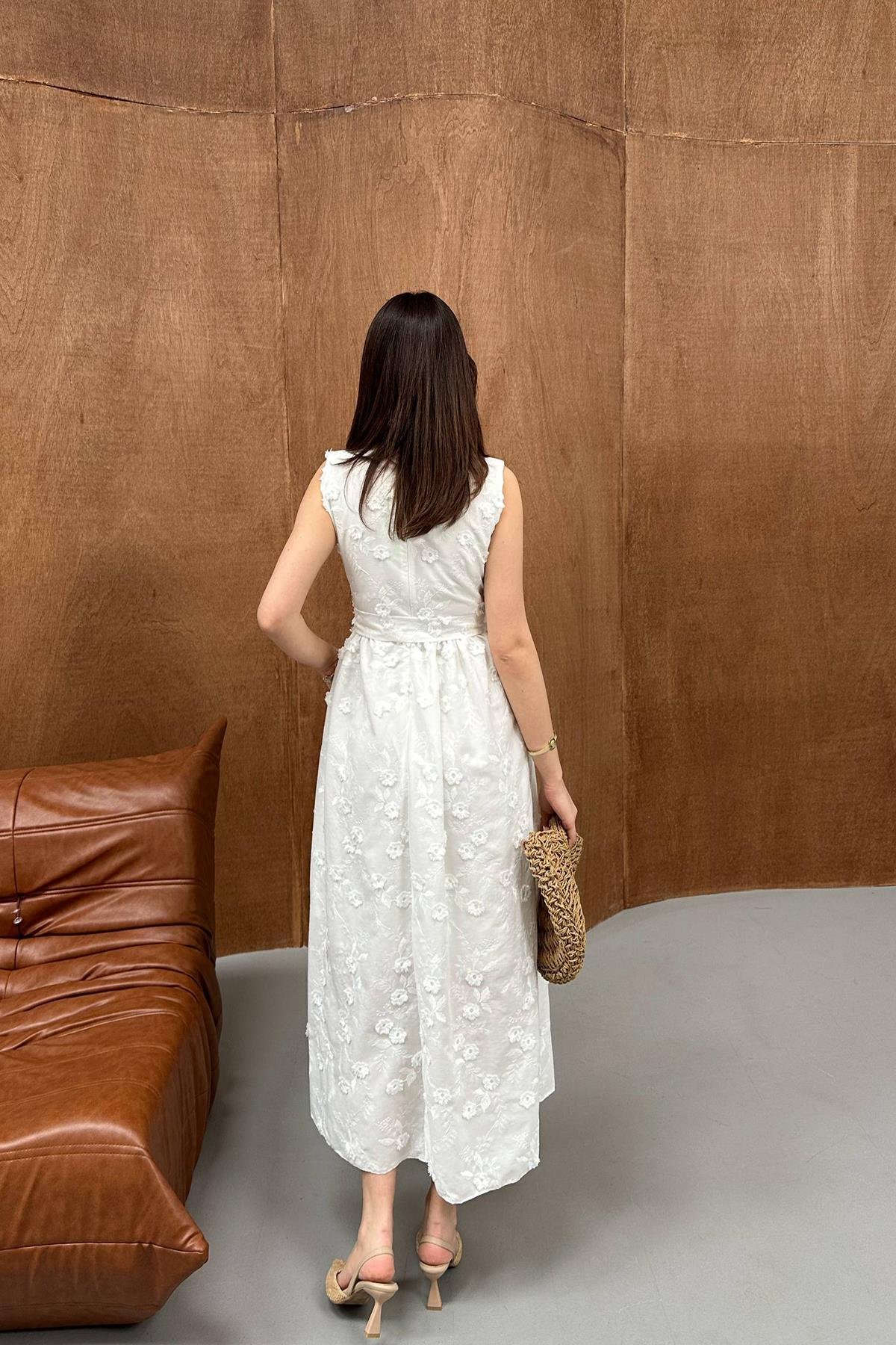 Toptan Ekru 3d Brode Detaylı Elbise