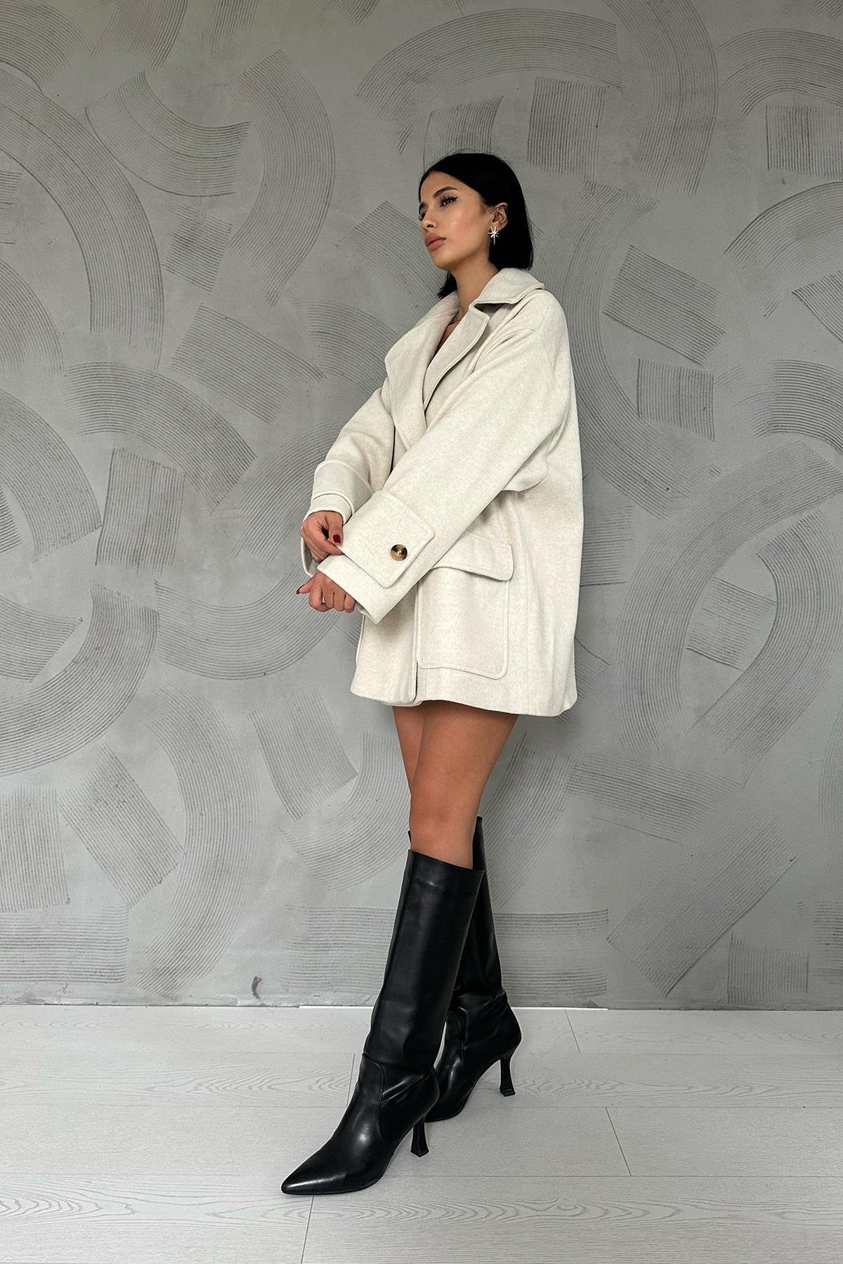 Ecru Buttoned Light Women'S Coat