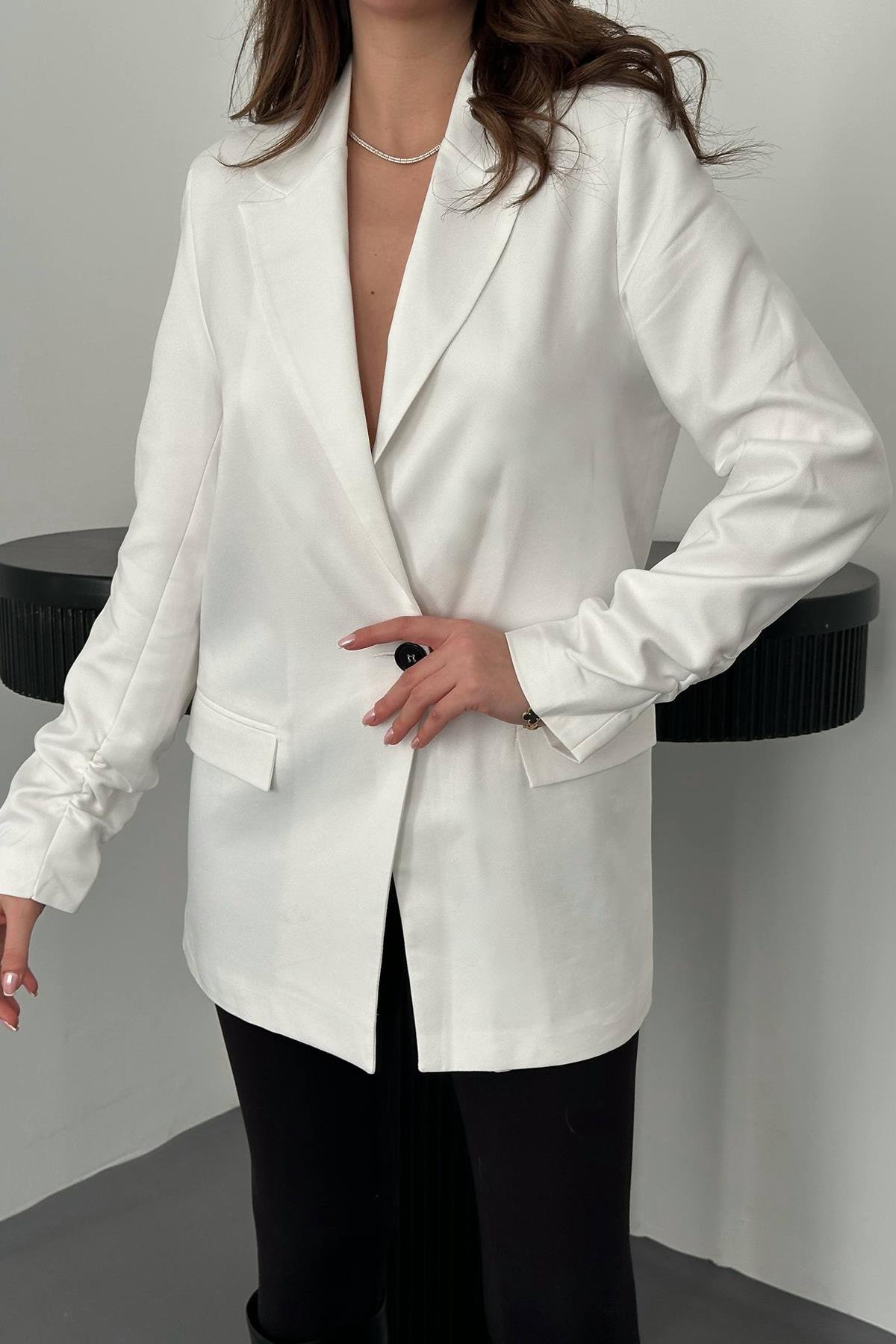 Toptan Ekru Kol Ucu Büzgülü Atlas Ceket