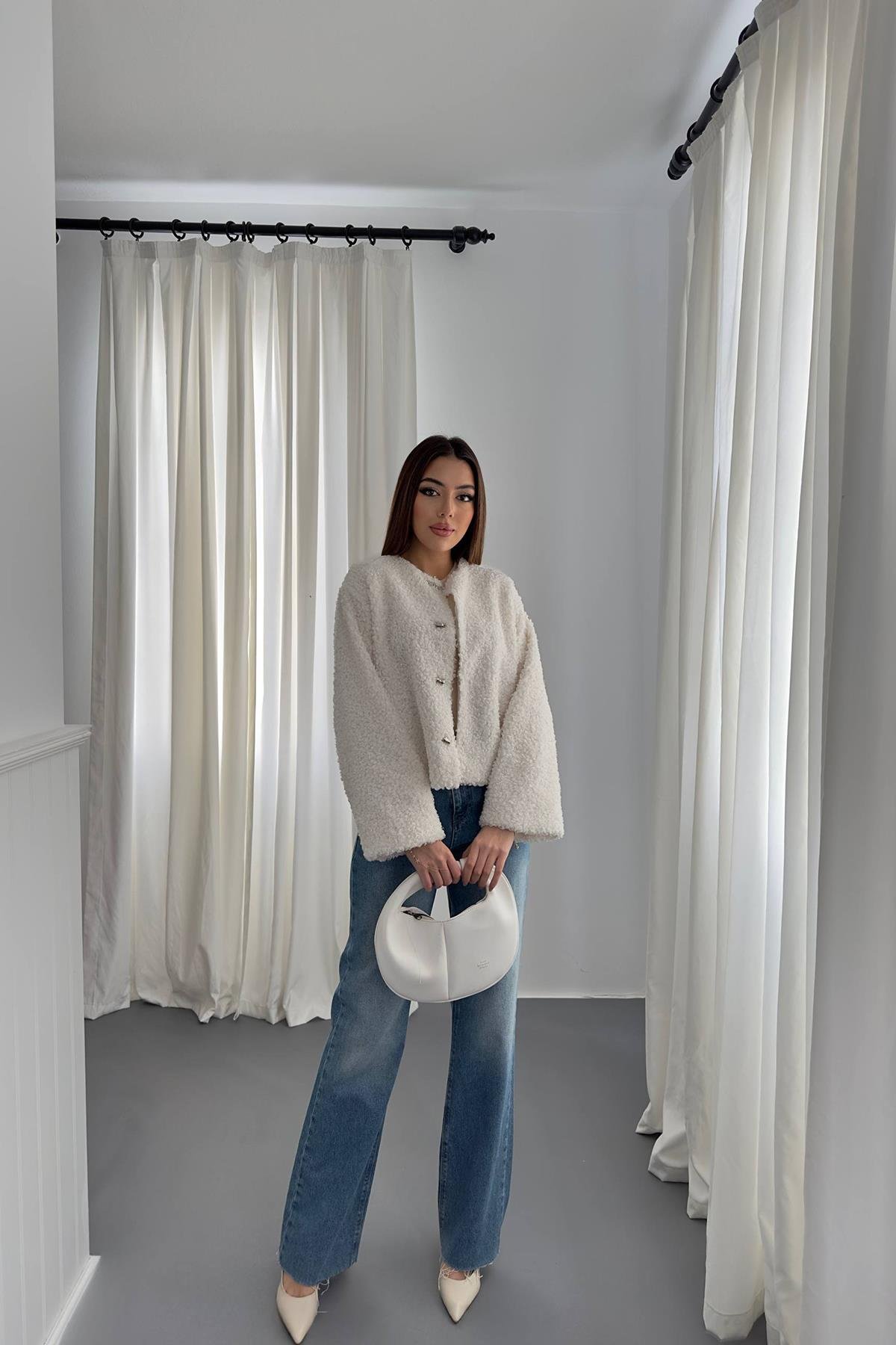 Toptan Ekru Peluş Kısa Ceket