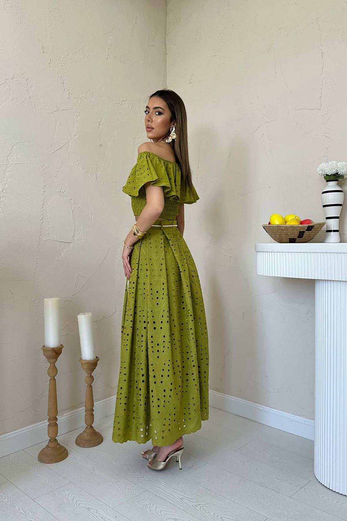 Toptan Fıstık Yeşili Gipeli Bluz Etek Takım