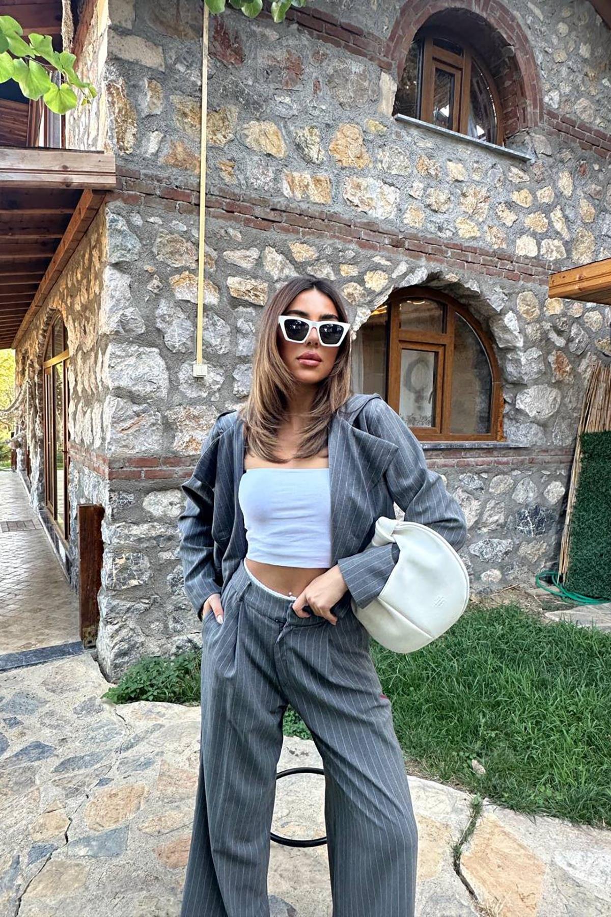 Оптовая продажа серая полосатая куртка с капюшоном