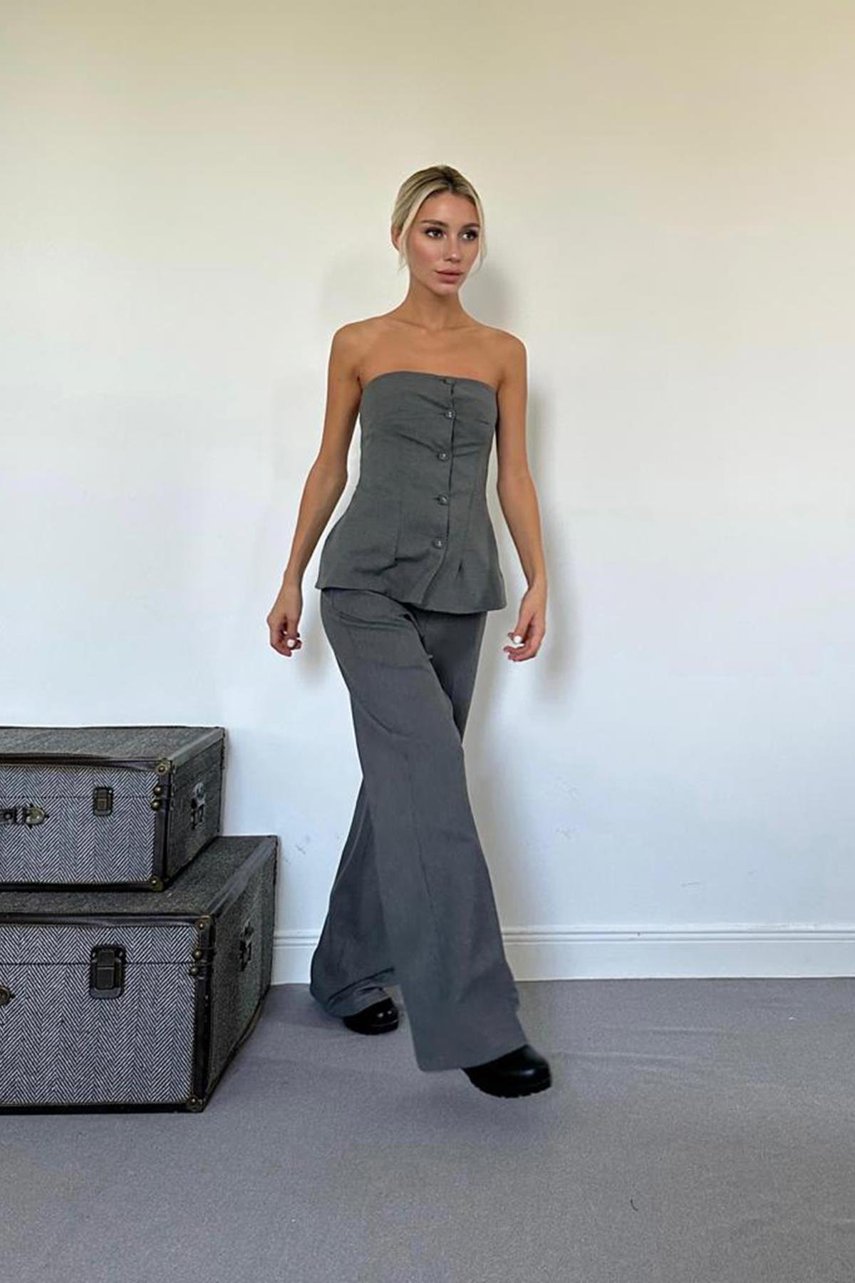 Toptan Gri Straplez Düğmeli Crop ve Pantolon Takım