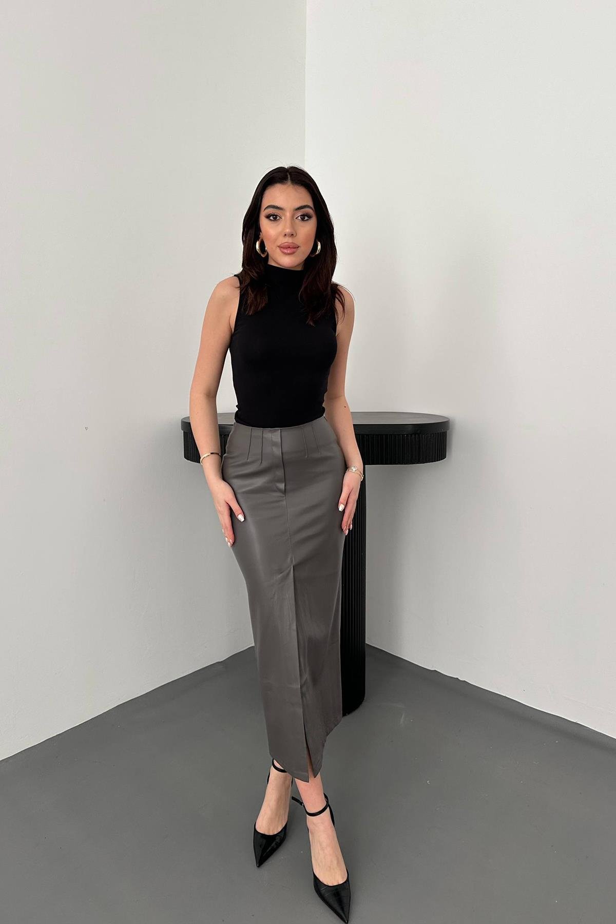 Toptan Gri Yırtmaçlı Süs Patlı Etek