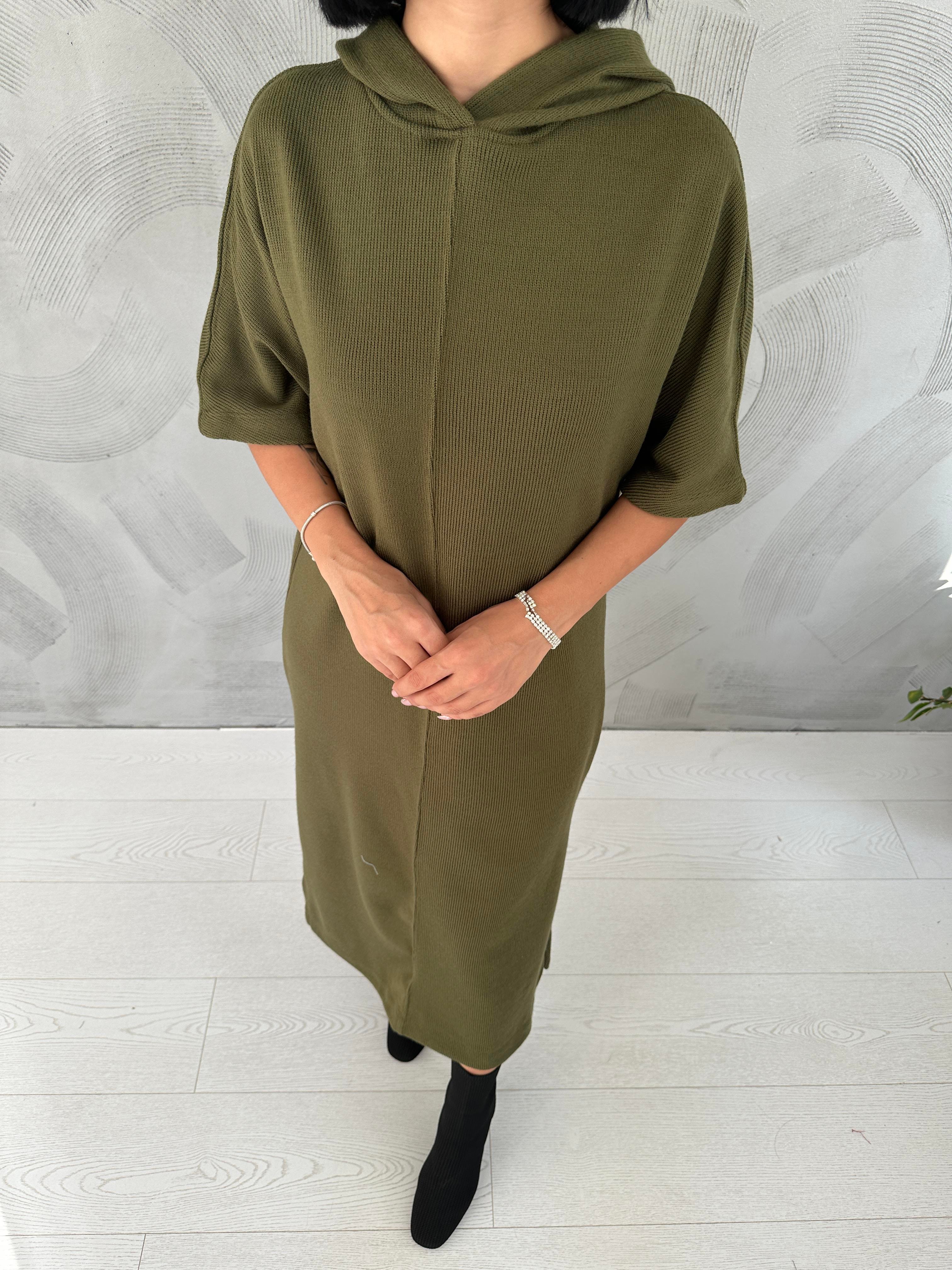 Haki Akrilik Kapüşonlu Elbise