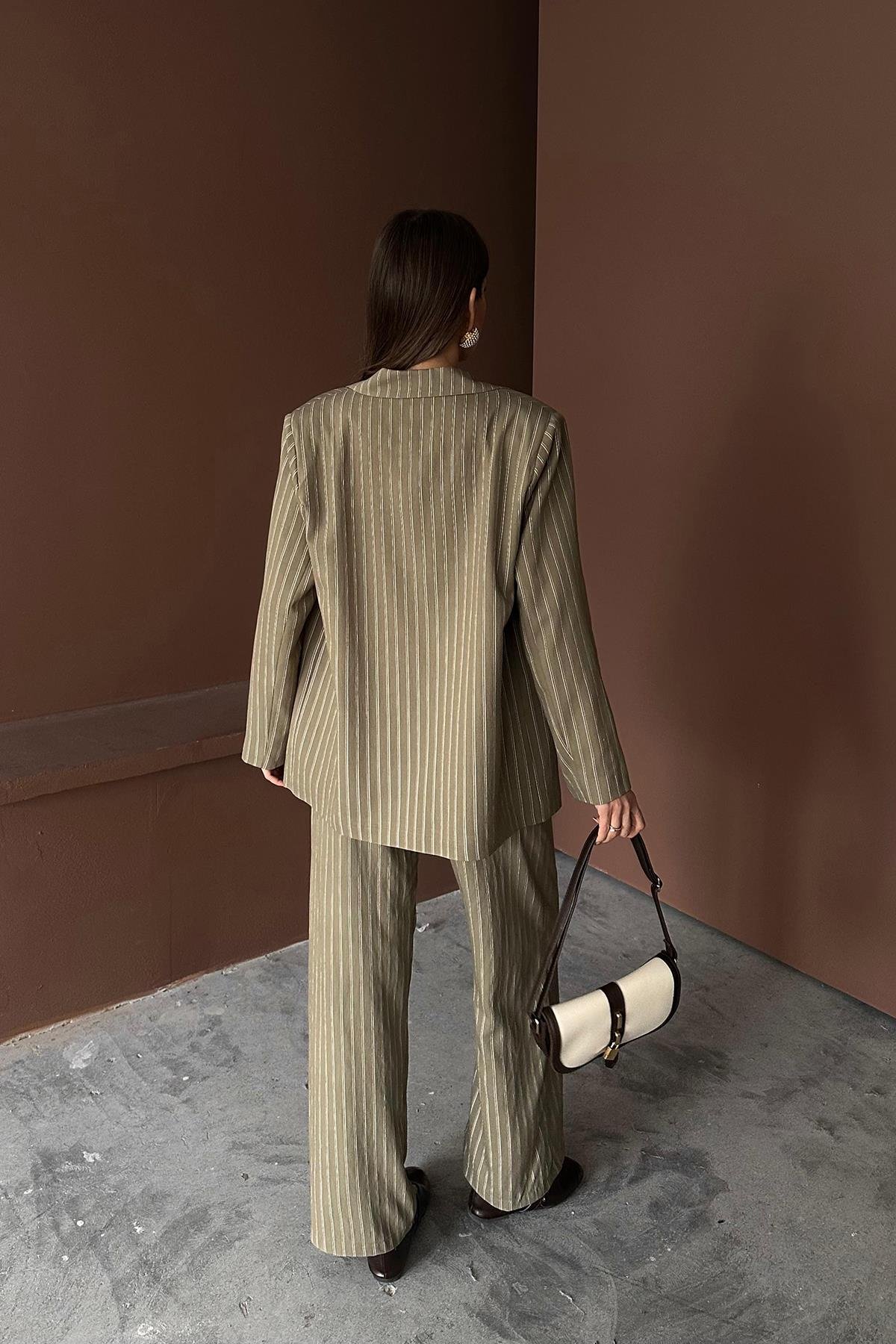 Toptan Haki Çizgili Ceket Ve Pantolon Takım