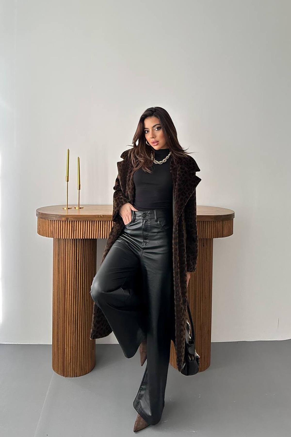 Toptan Kahverengi Deri Kuşak Garnili Kaban