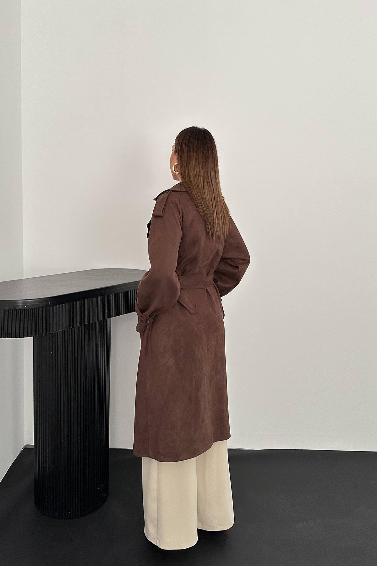 Toptan Kahverengi Reglan Kollu Süet Trençkot