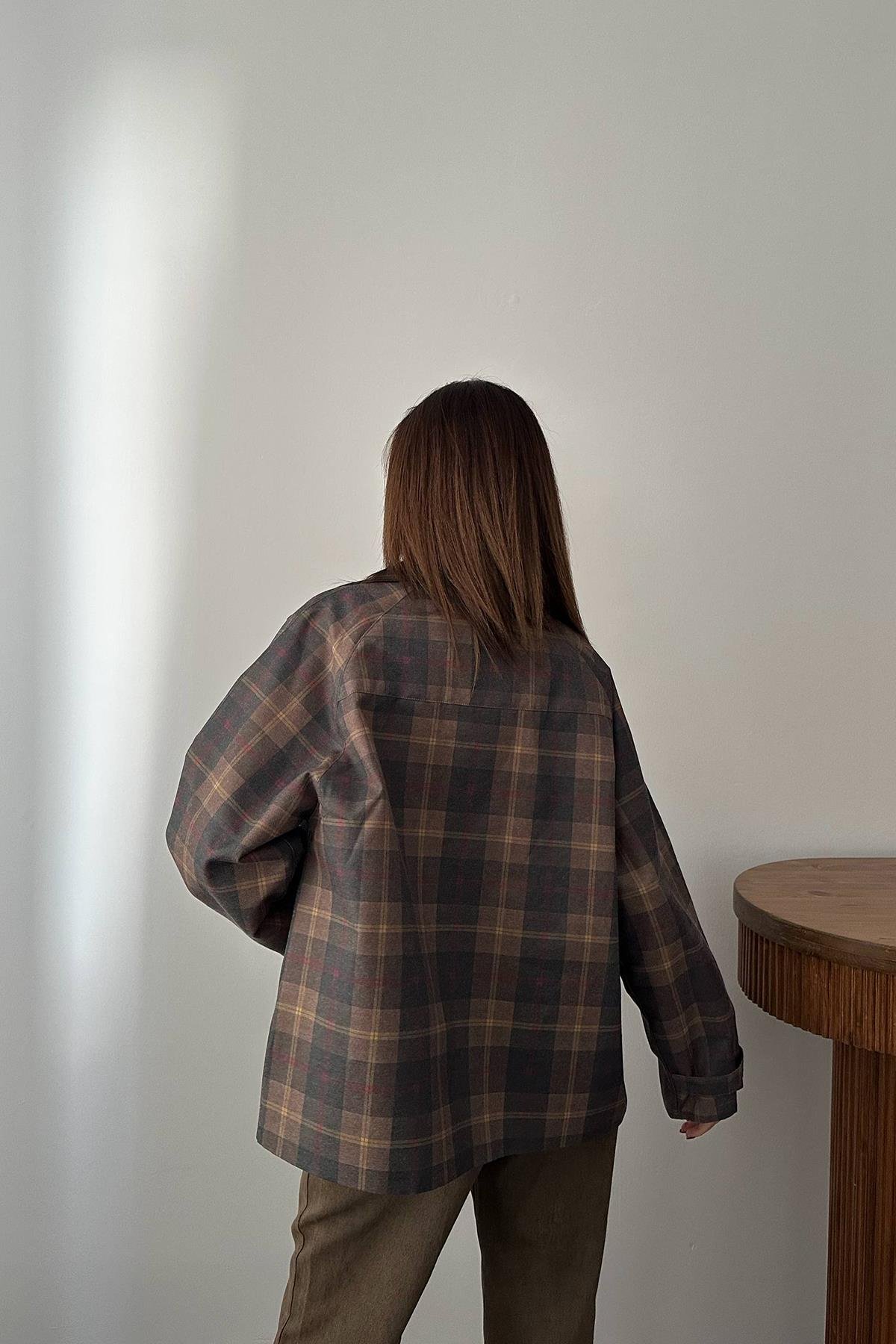 Toptan Kahverengi Yakası Garnili Ekose Ceket