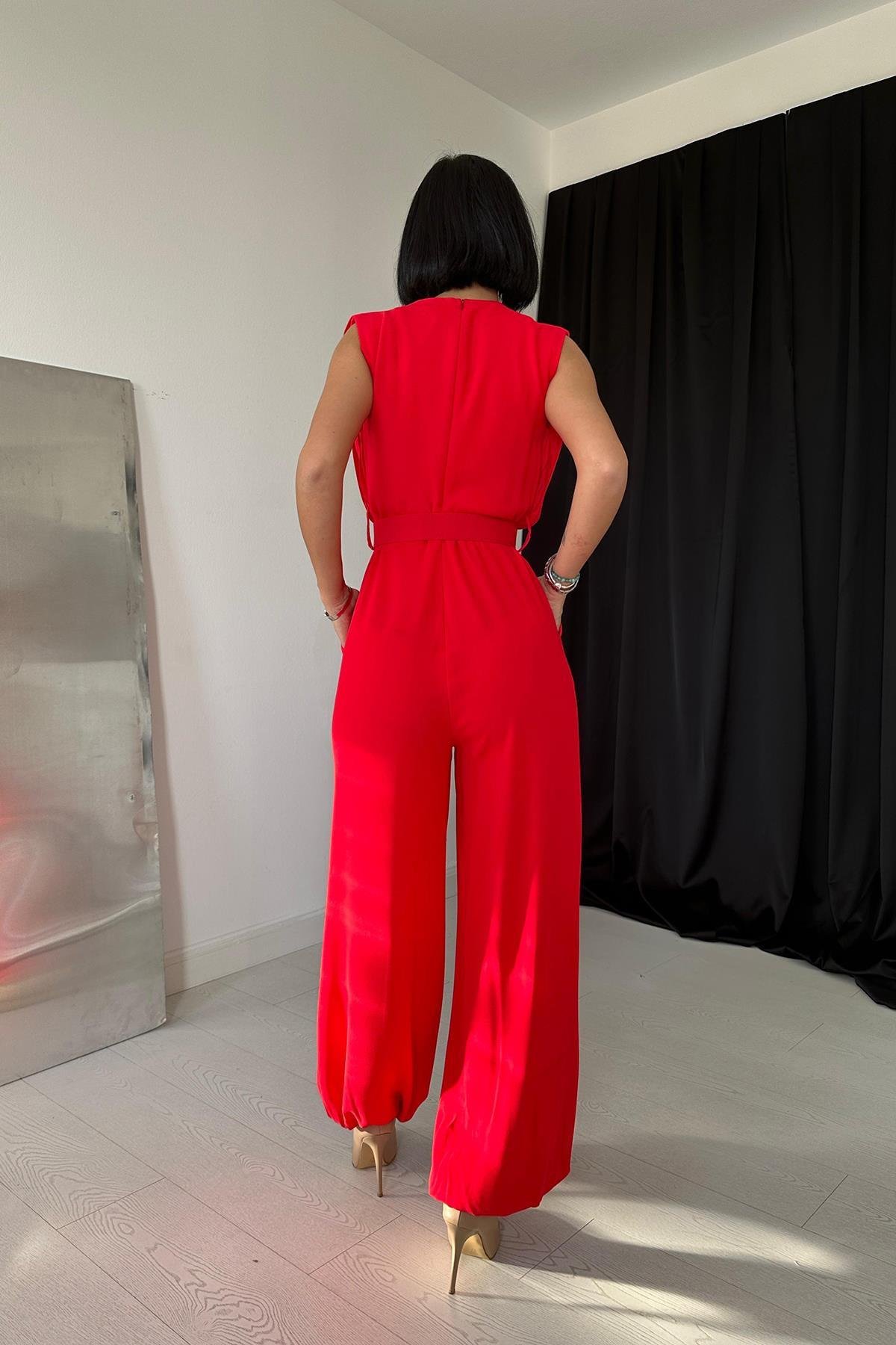 Toptan Kırmızı Kemerli Pileli Tulum