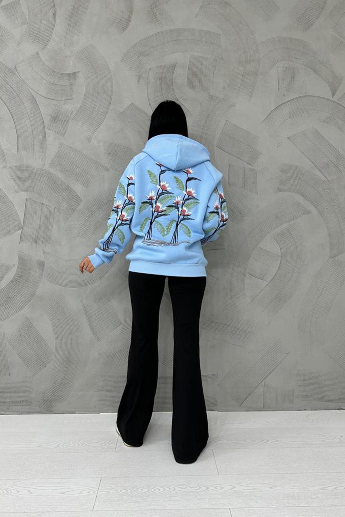 Toptan Mavi Nakışlı Sweatshirt