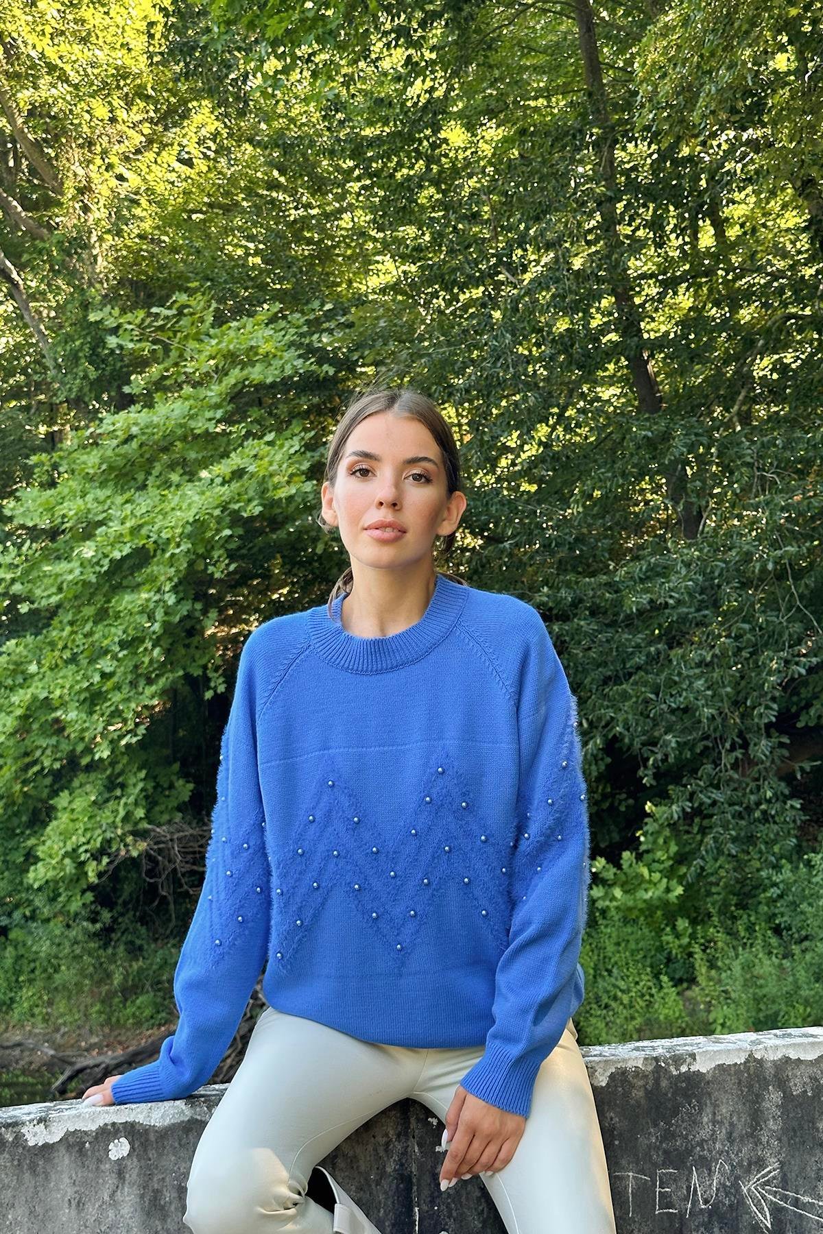 Toptan Mavi Zikzak Boncuklu Triko Kazak