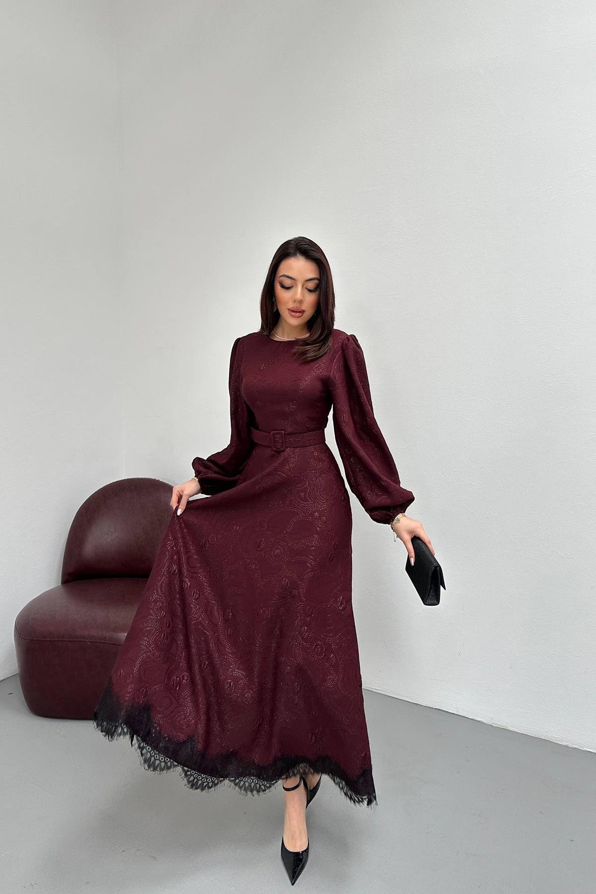 Toptan Mürdüm Kare Kabartmalı Simli Uzun Elbise