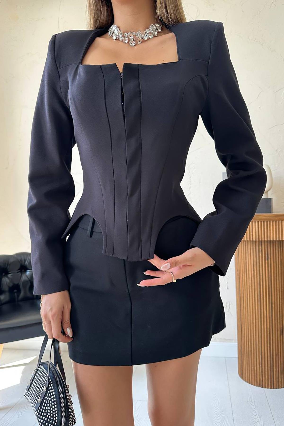 Toptan Siyah Agraf Detaylı Ceket