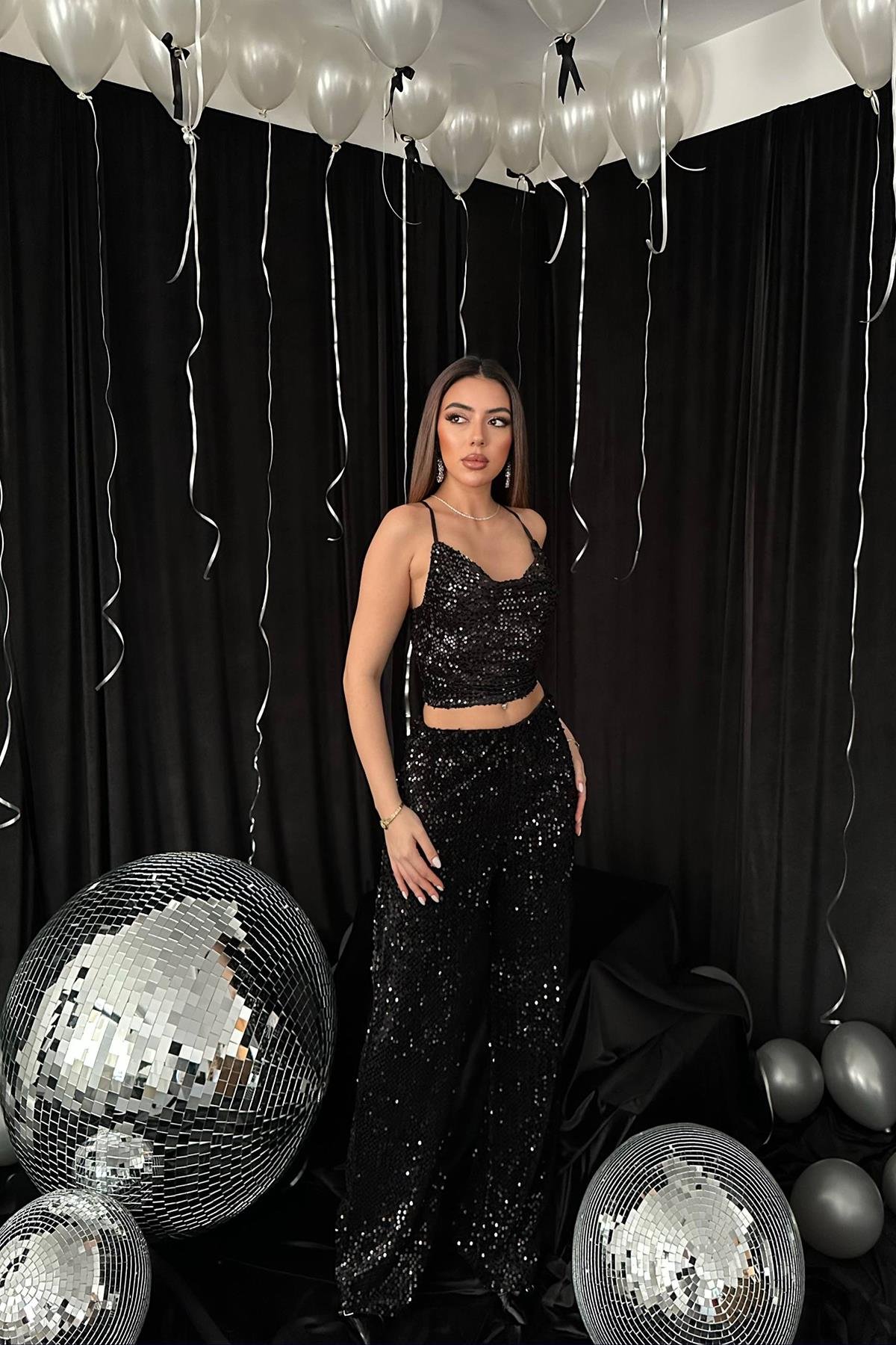 Оптовая продажа Черная блузка Degaje на бретелях