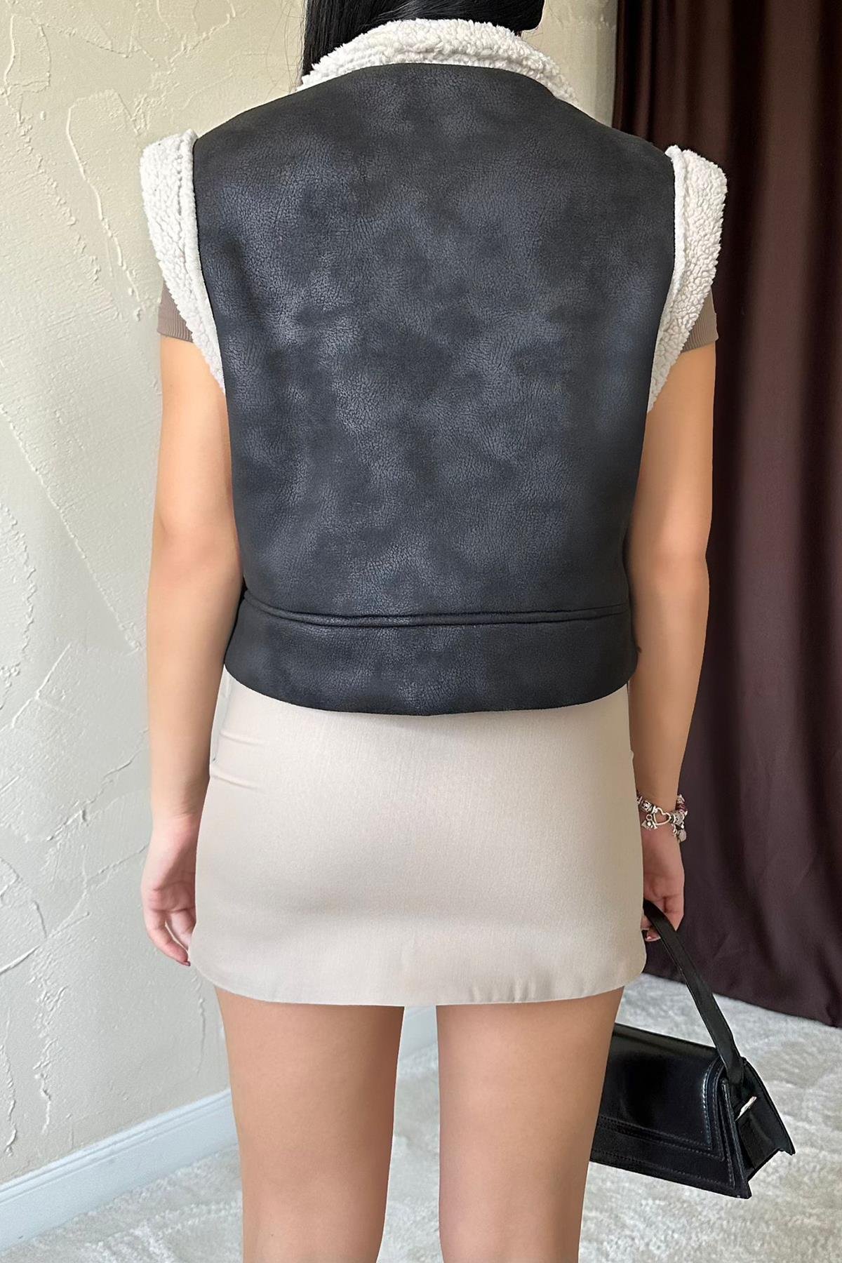 Оптовый черный карманный короткий жилет