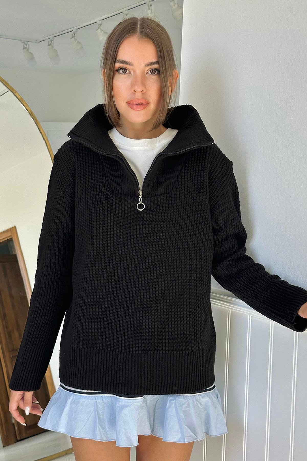 Toptan Siyah Fermuarlı ve Boğazlı Triko Kazak