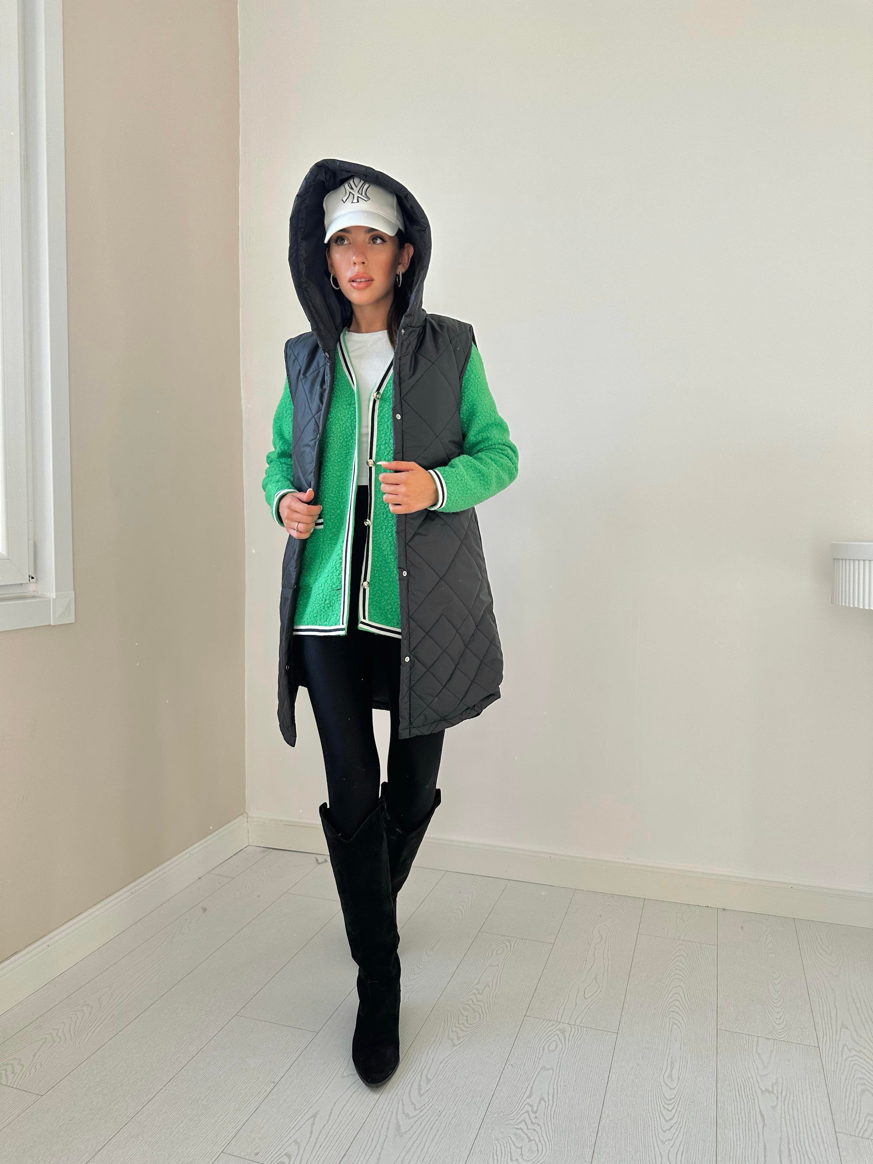 Toptan Siyah Kapitone Uzun Yelek