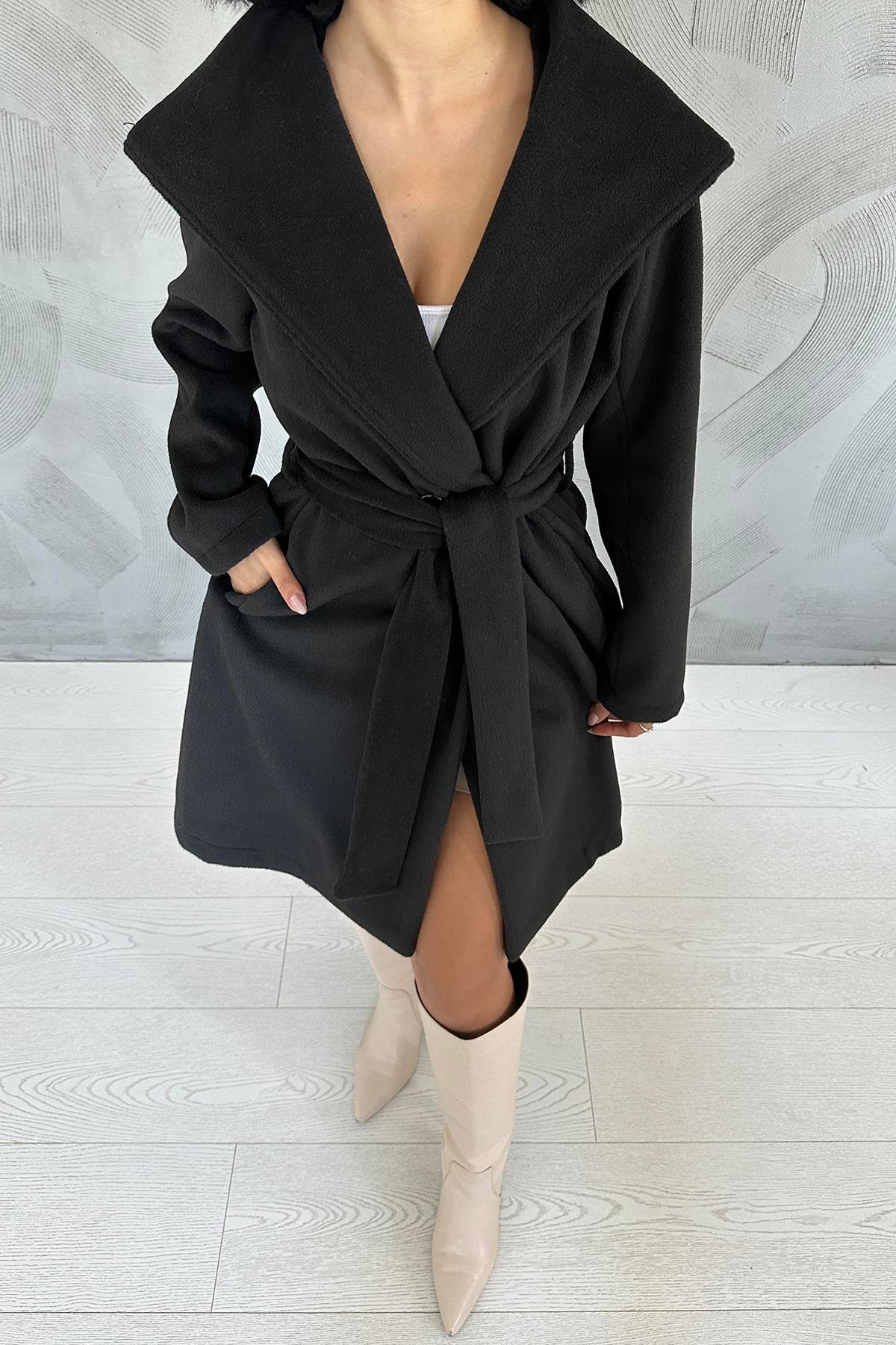 Toptan Siyah Kapüşonlu Kuşaklı Kaban