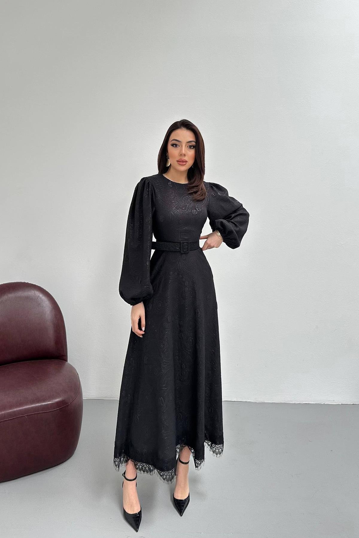 Toptan Siyah Kare Kabartmalı Simli Uzun Elbise