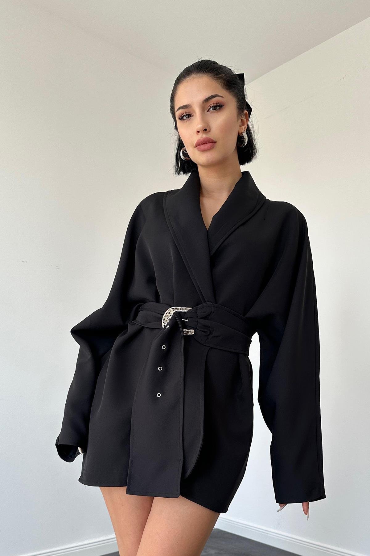 Toptan Siyah Kemer Detaylı Mont